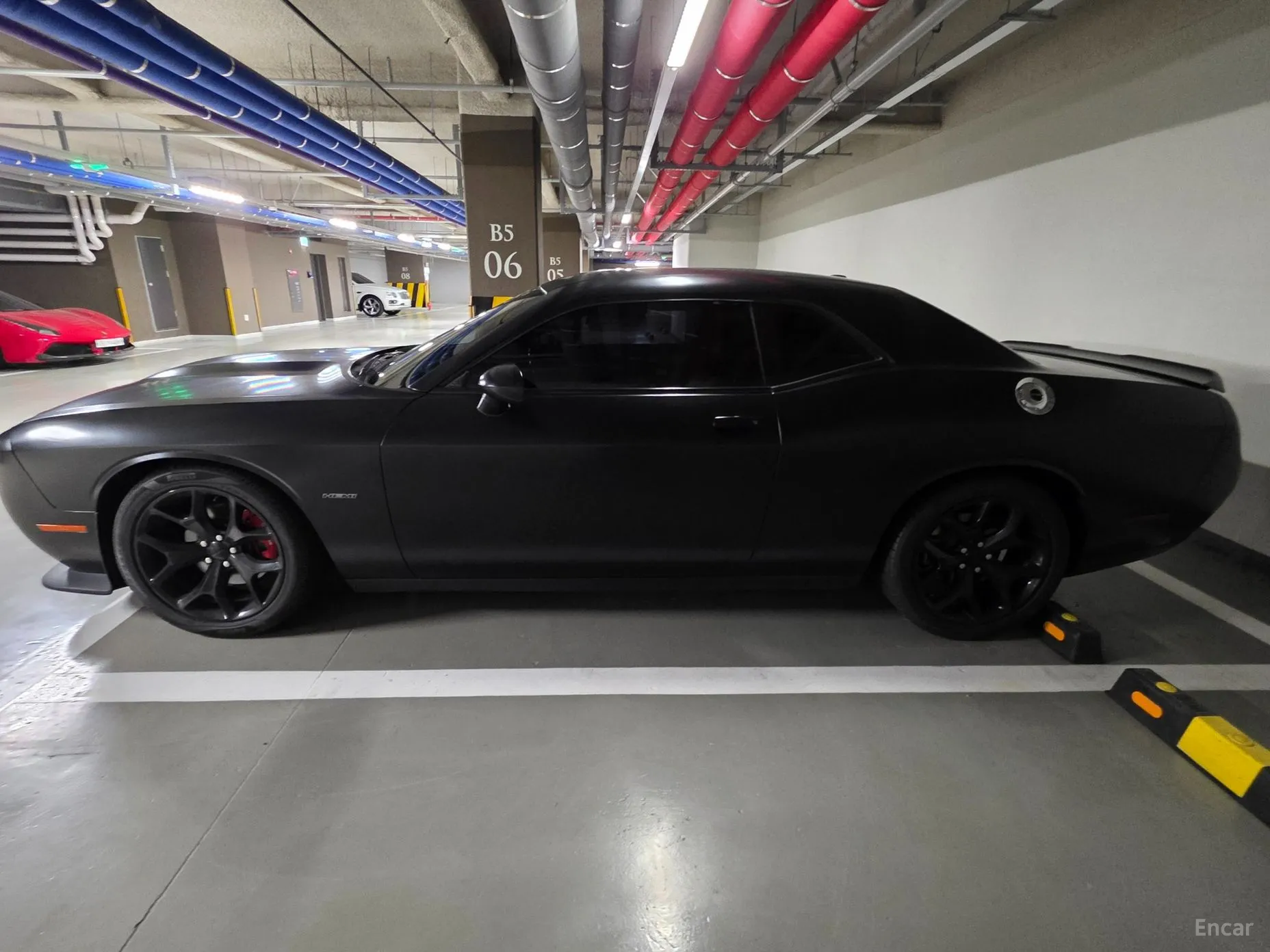 Dodge Challenger превью 5