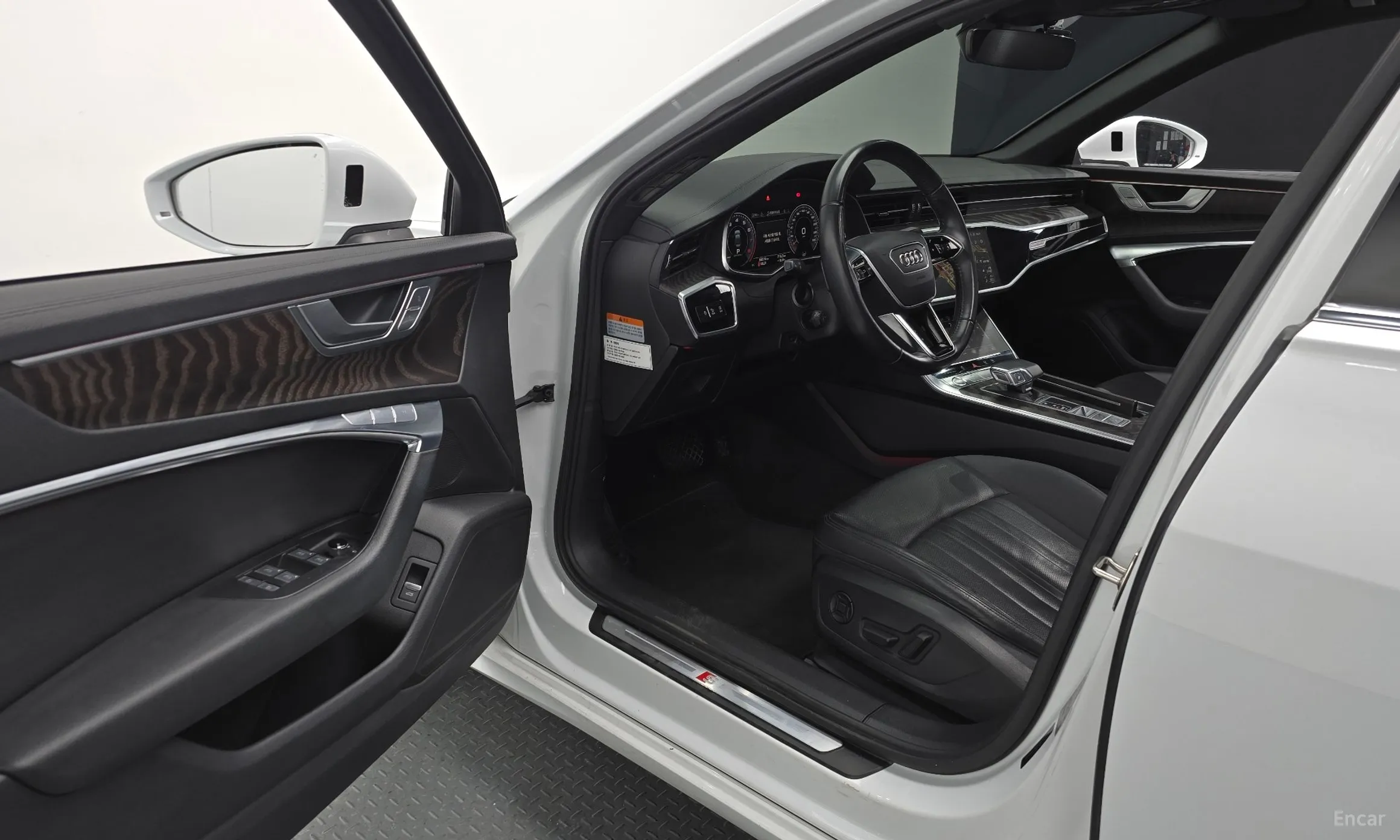 Audi A6 (C8) превью 10