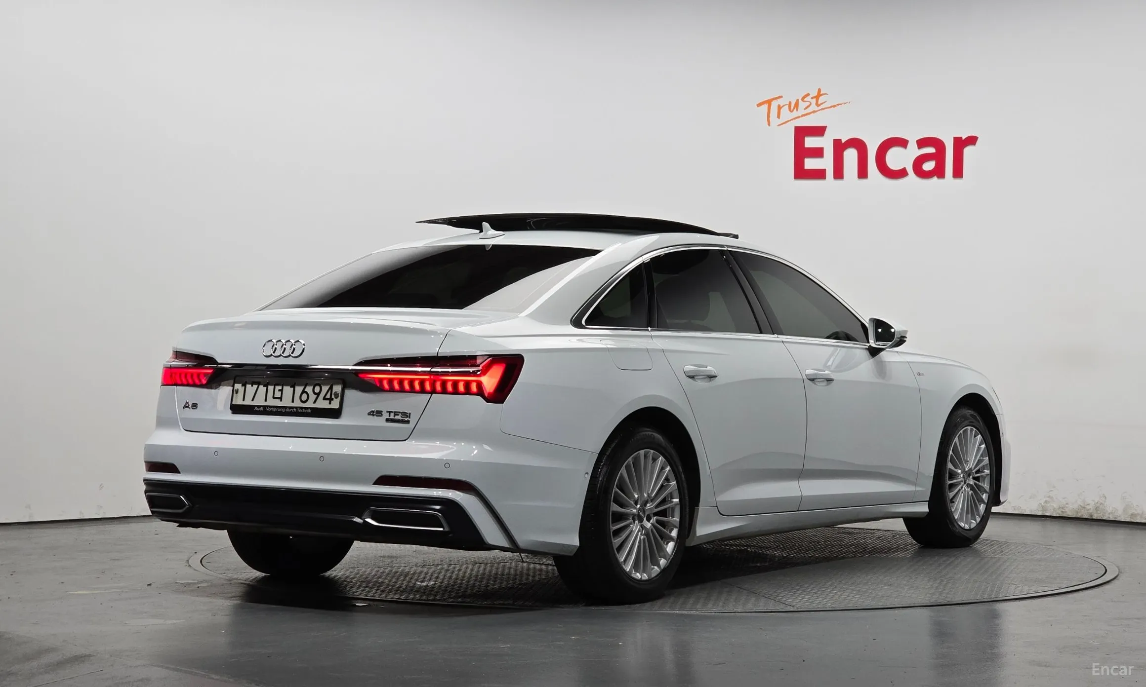 Audi A6 (C8) превью 2
