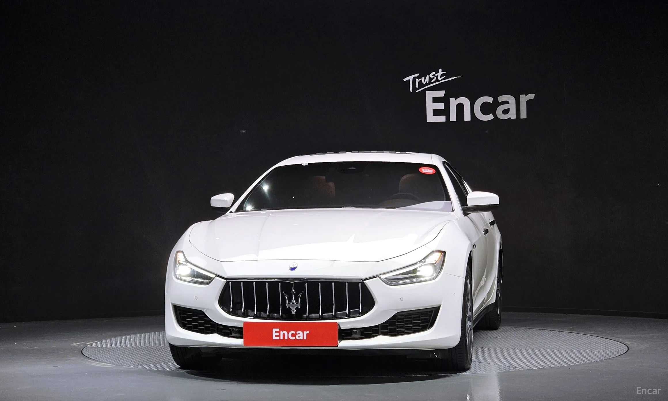 Maserati Ghibli превью 3