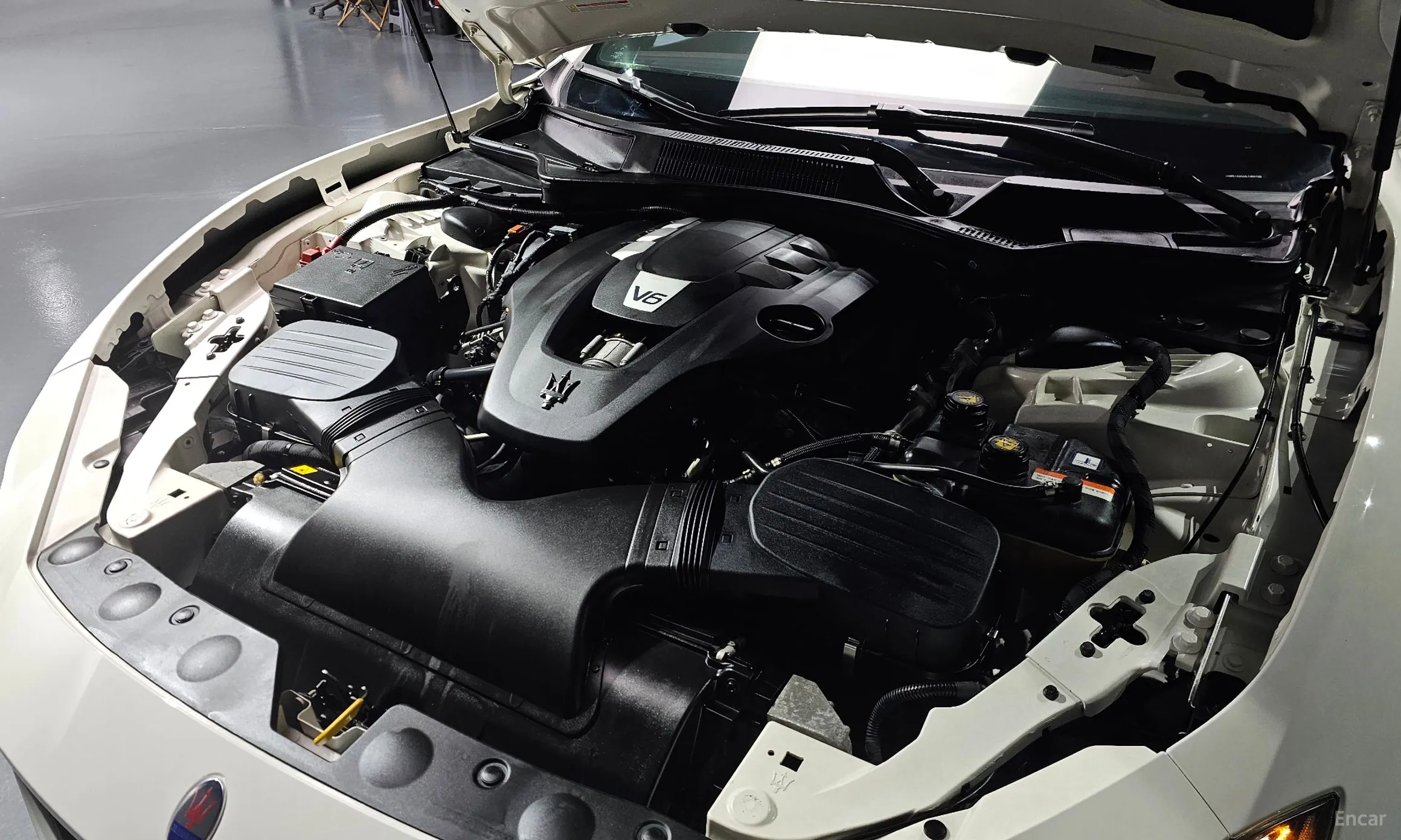 Maserati Ghibli превью 6
