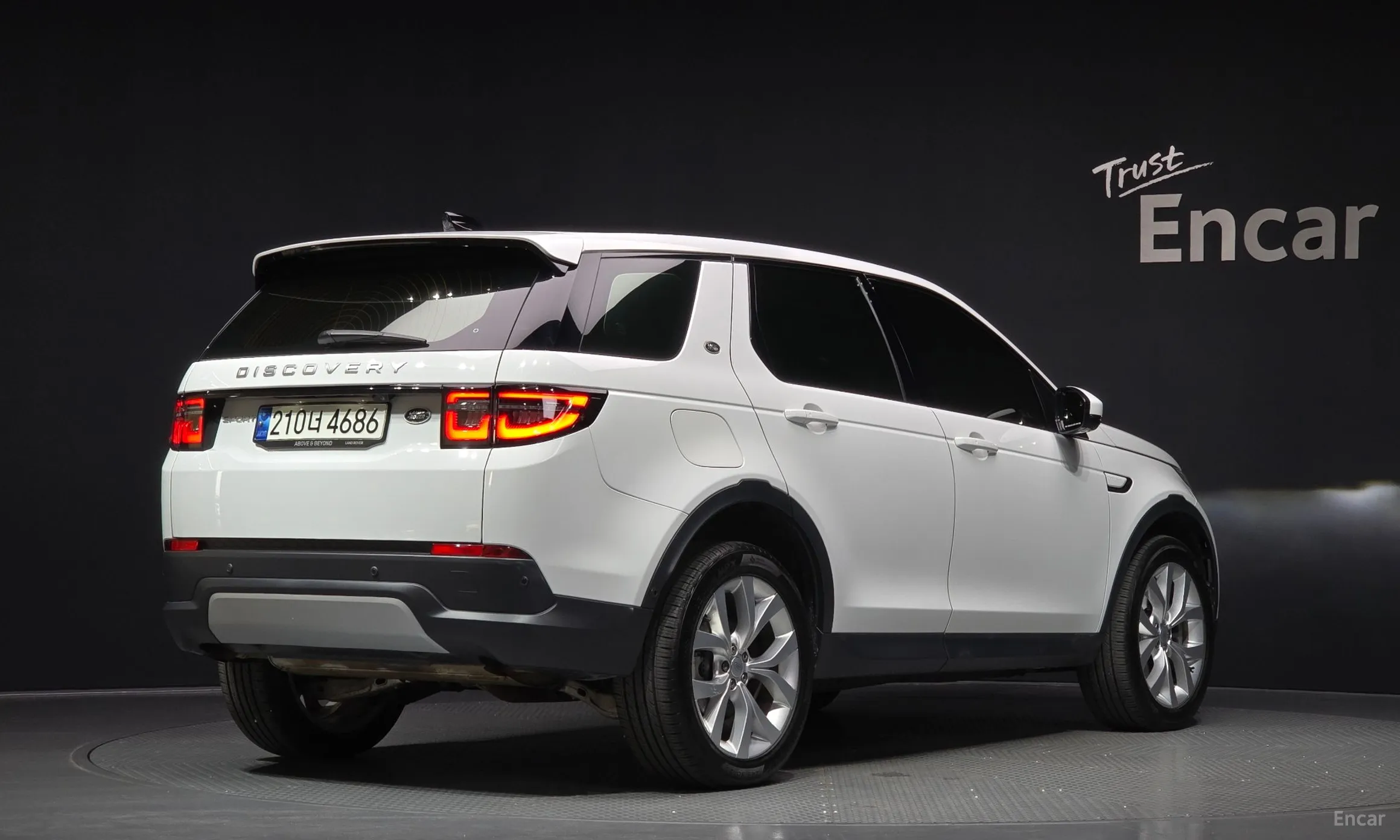 Land Rover Discovery Sports превью 2