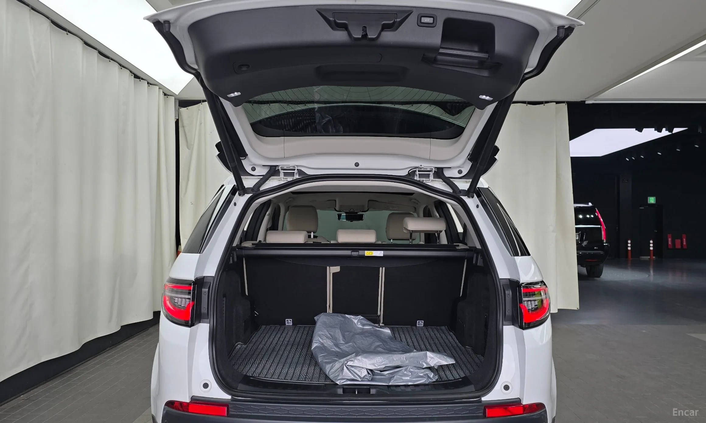 Land Rover Discovery Sports превью 20