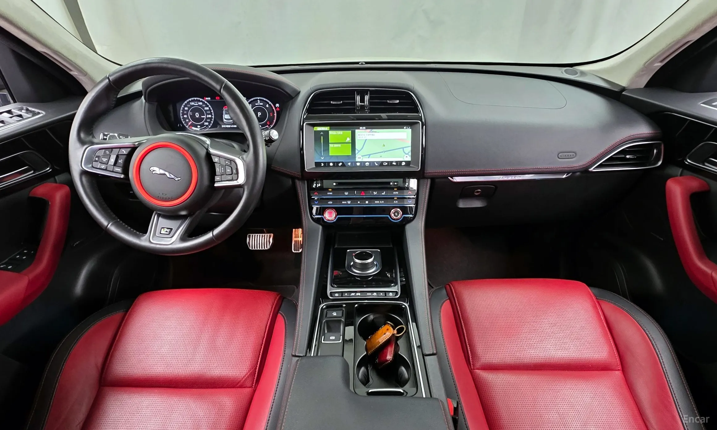 Jaguar F-PACE превью 7
