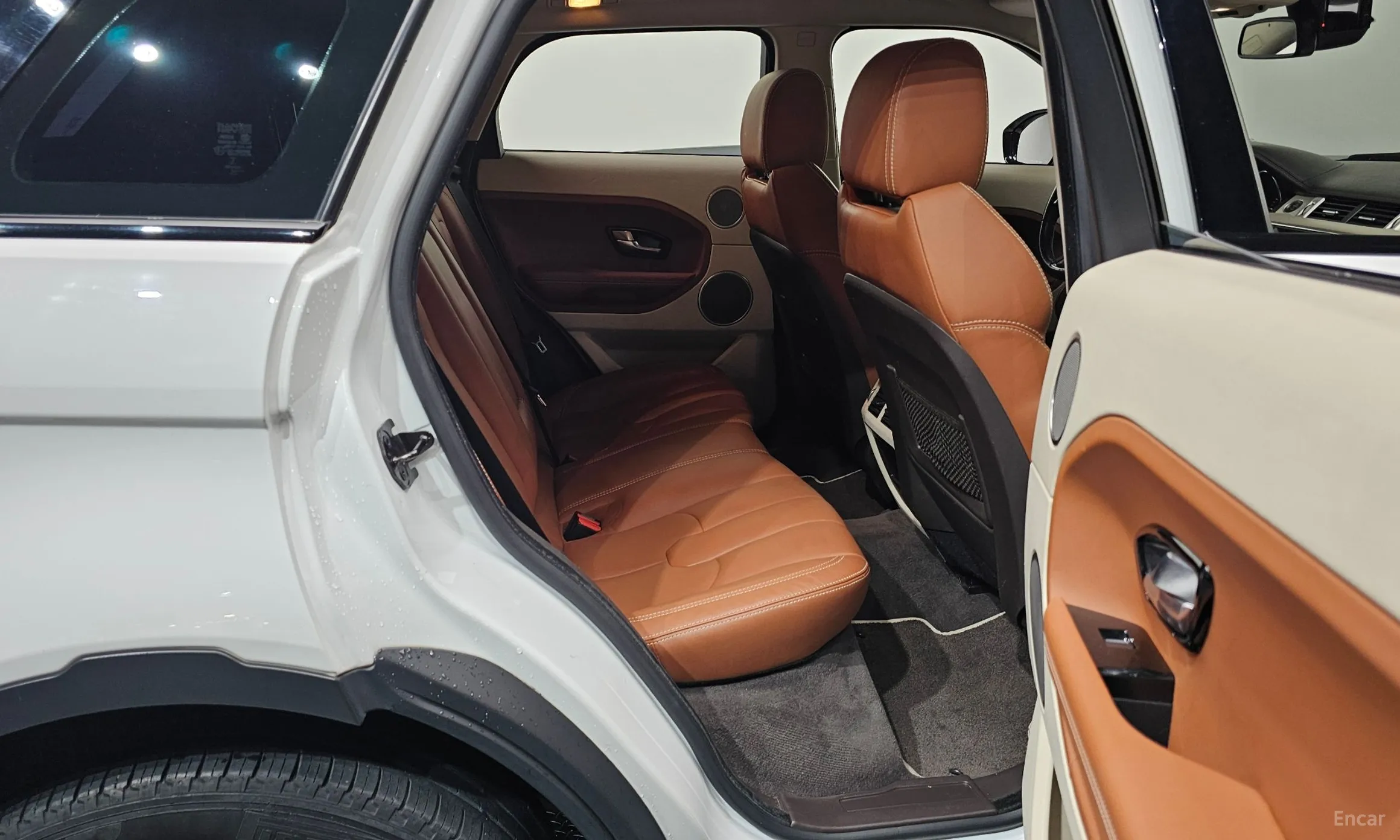 Land Rover Range Rover Evoque превью 11