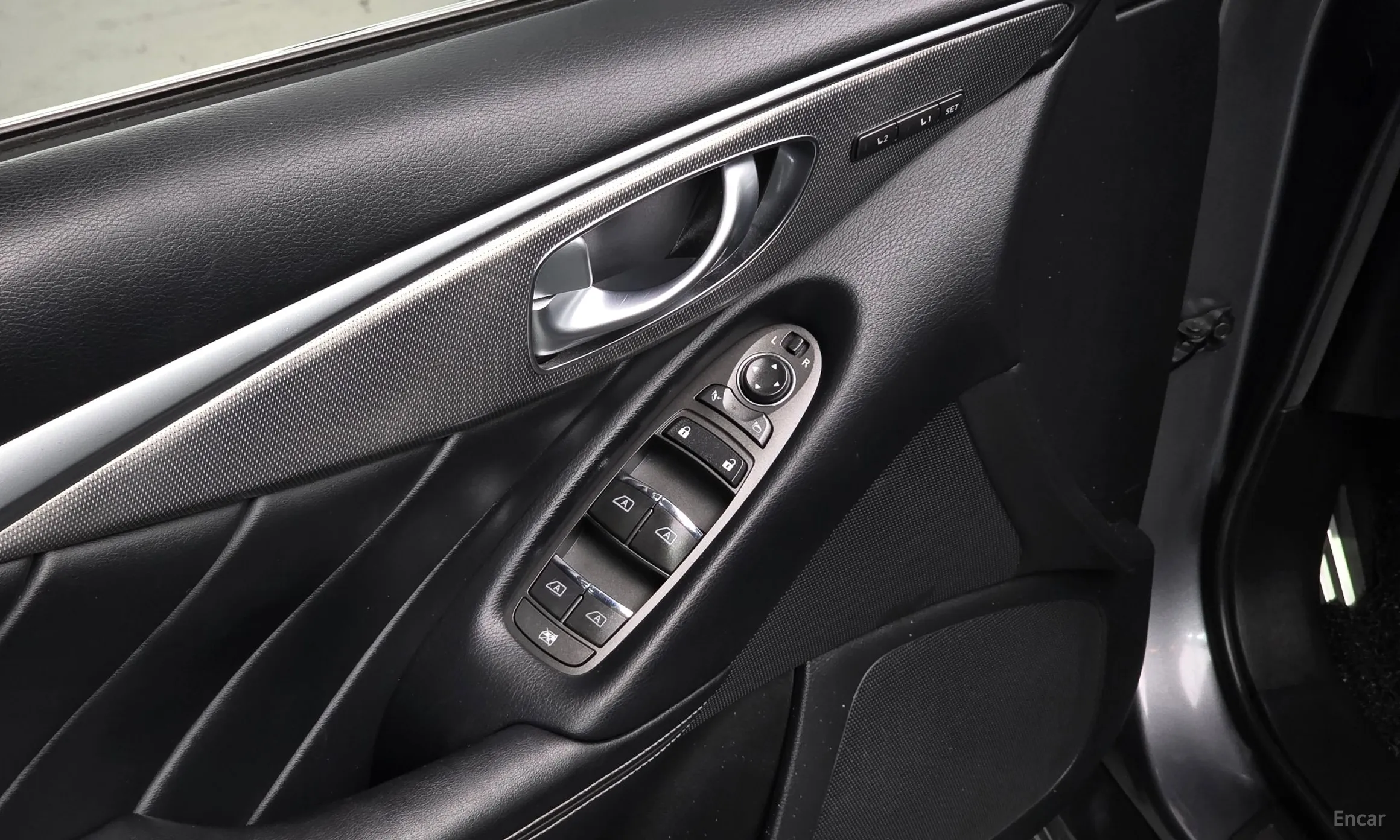 Infiniti Q50 превью 16