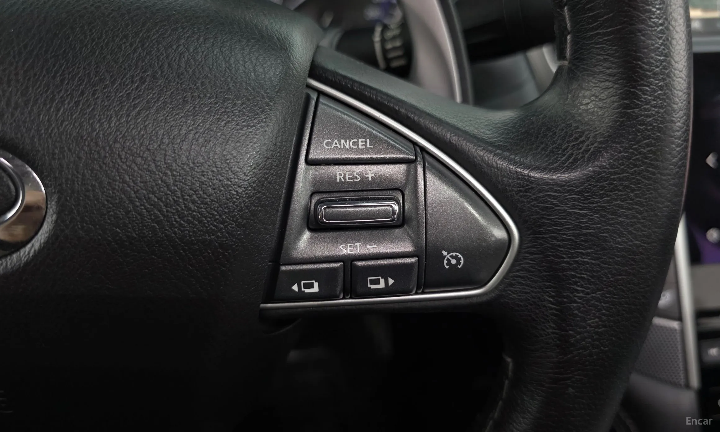 Infiniti Q50 превью 18