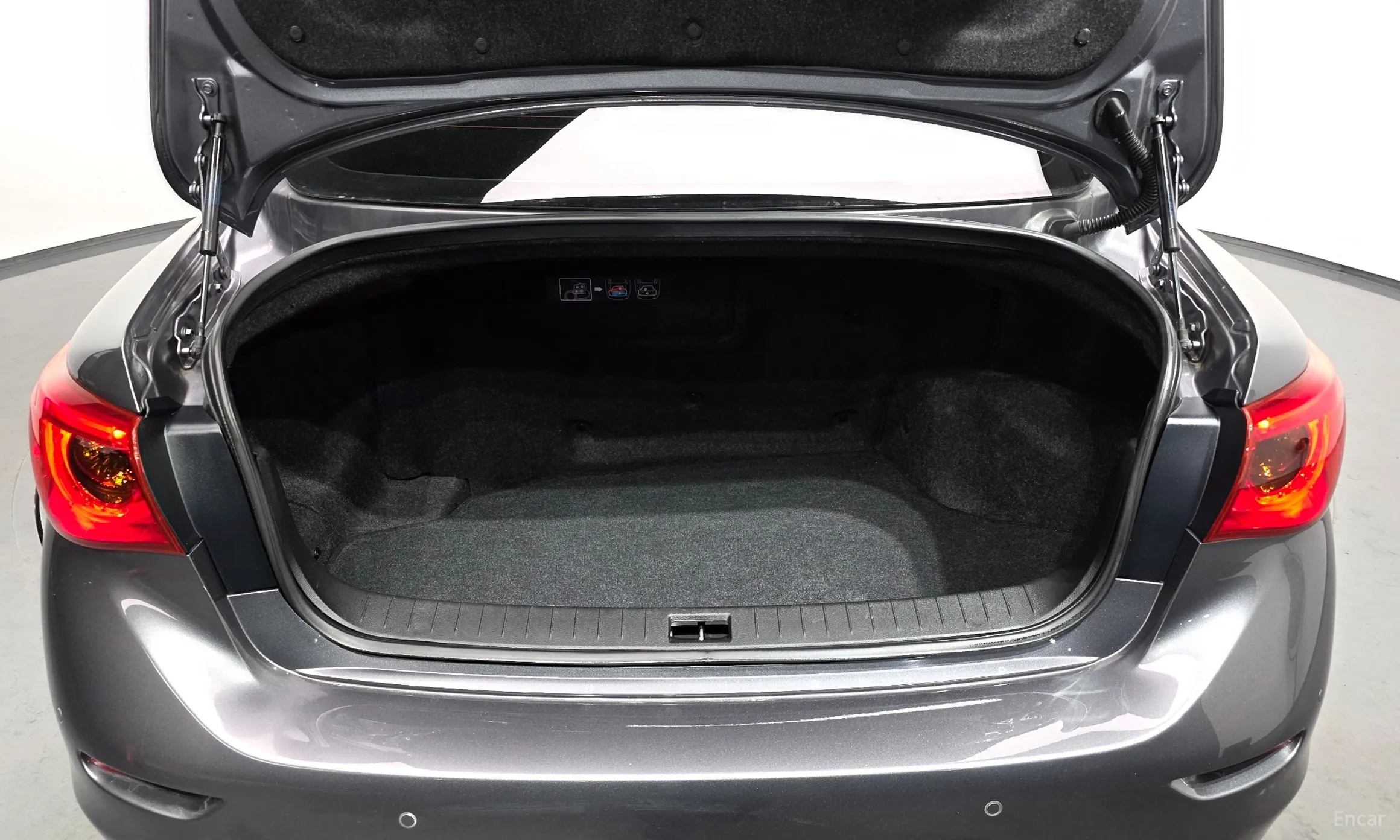 Infiniti Q50 превью 20
