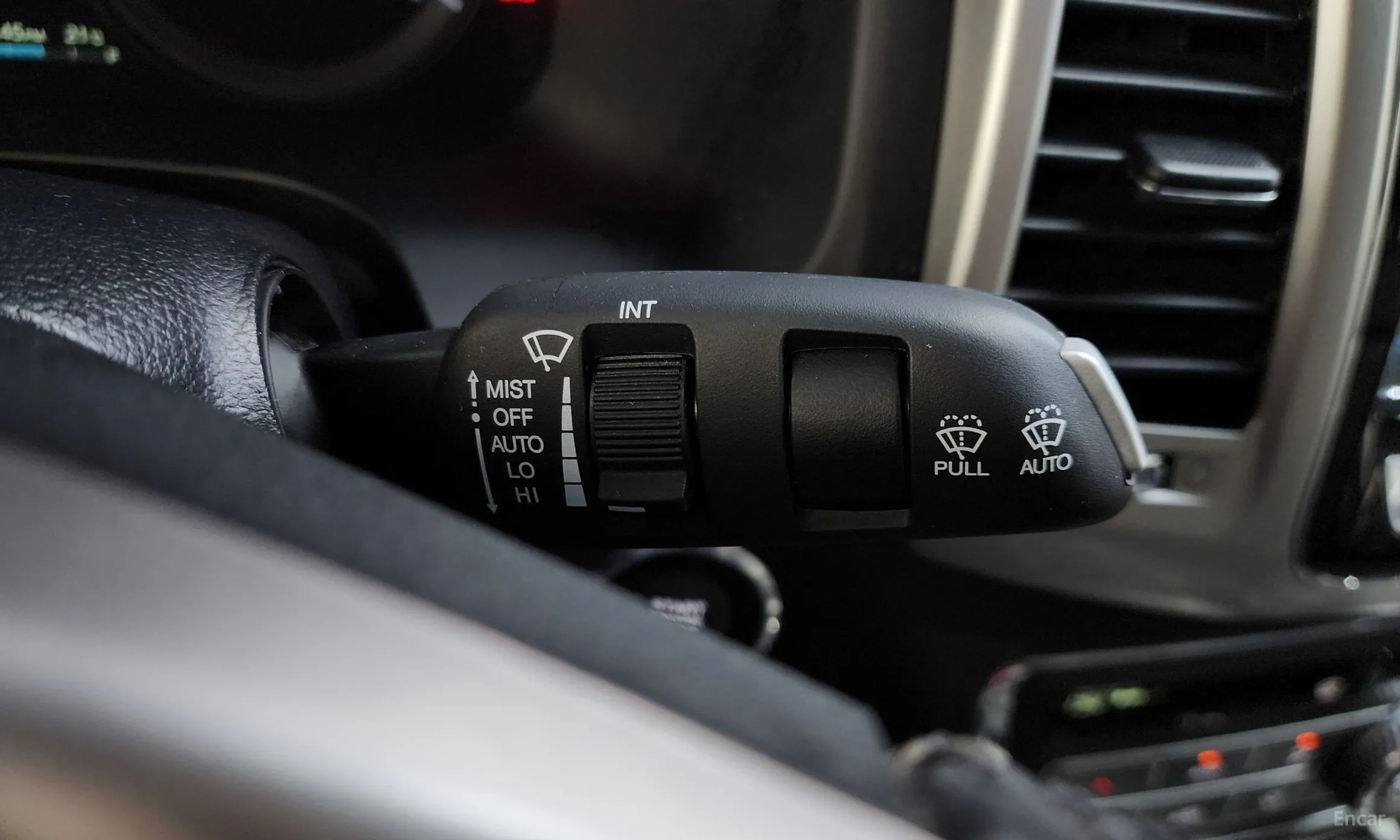 KG Mobility (SsangYong) Rexton Sports превью 16
