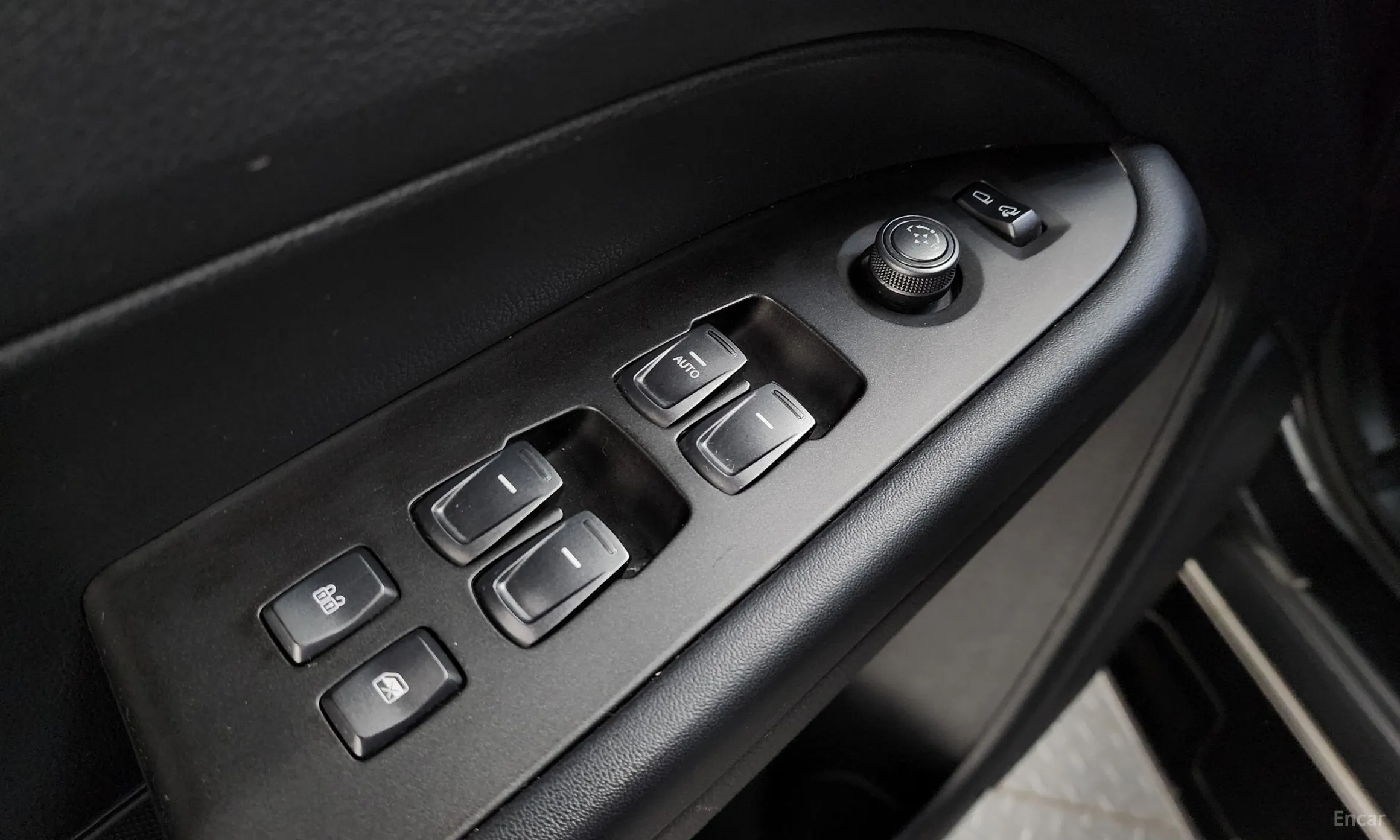 KG Mobility (SsangYong) Rexton Sports превью 17