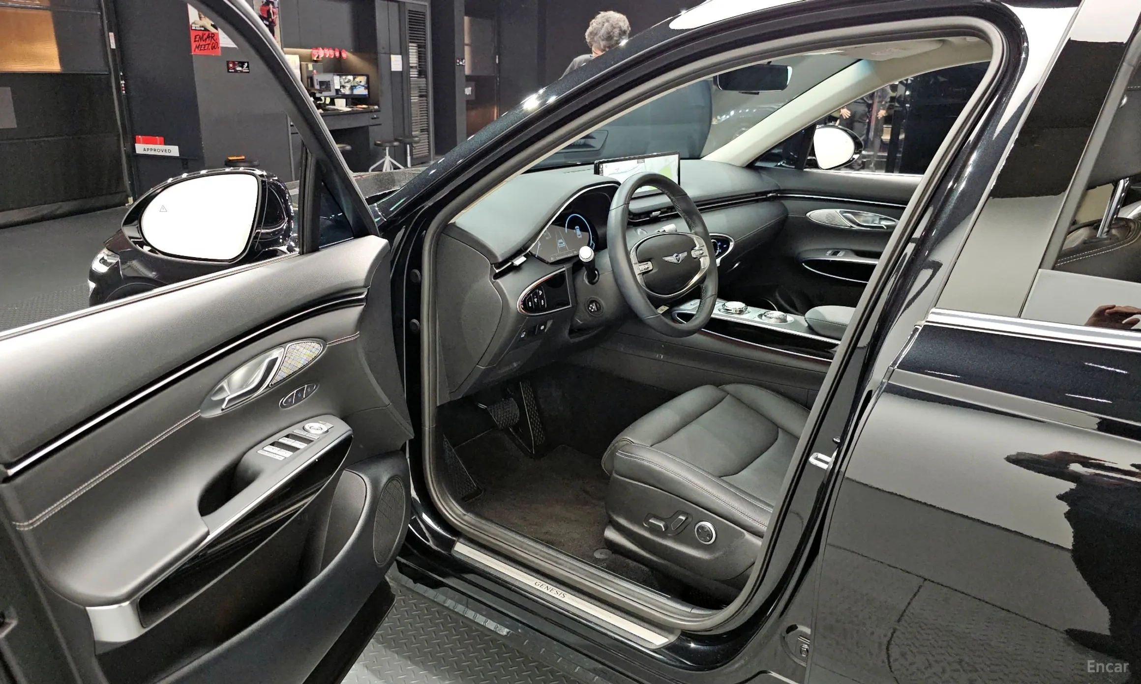Genesis GV70 превью 10