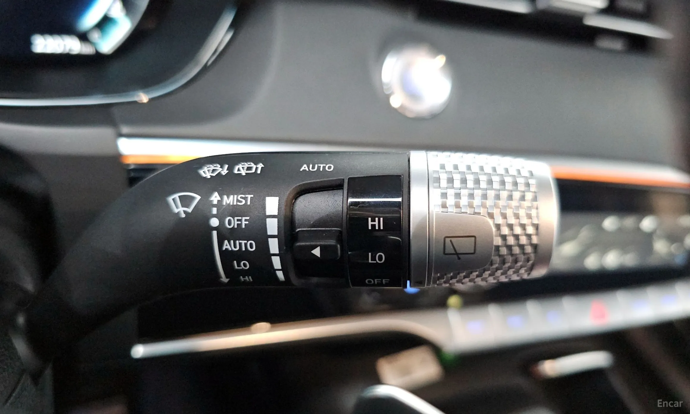Genesis GV70 превью 16