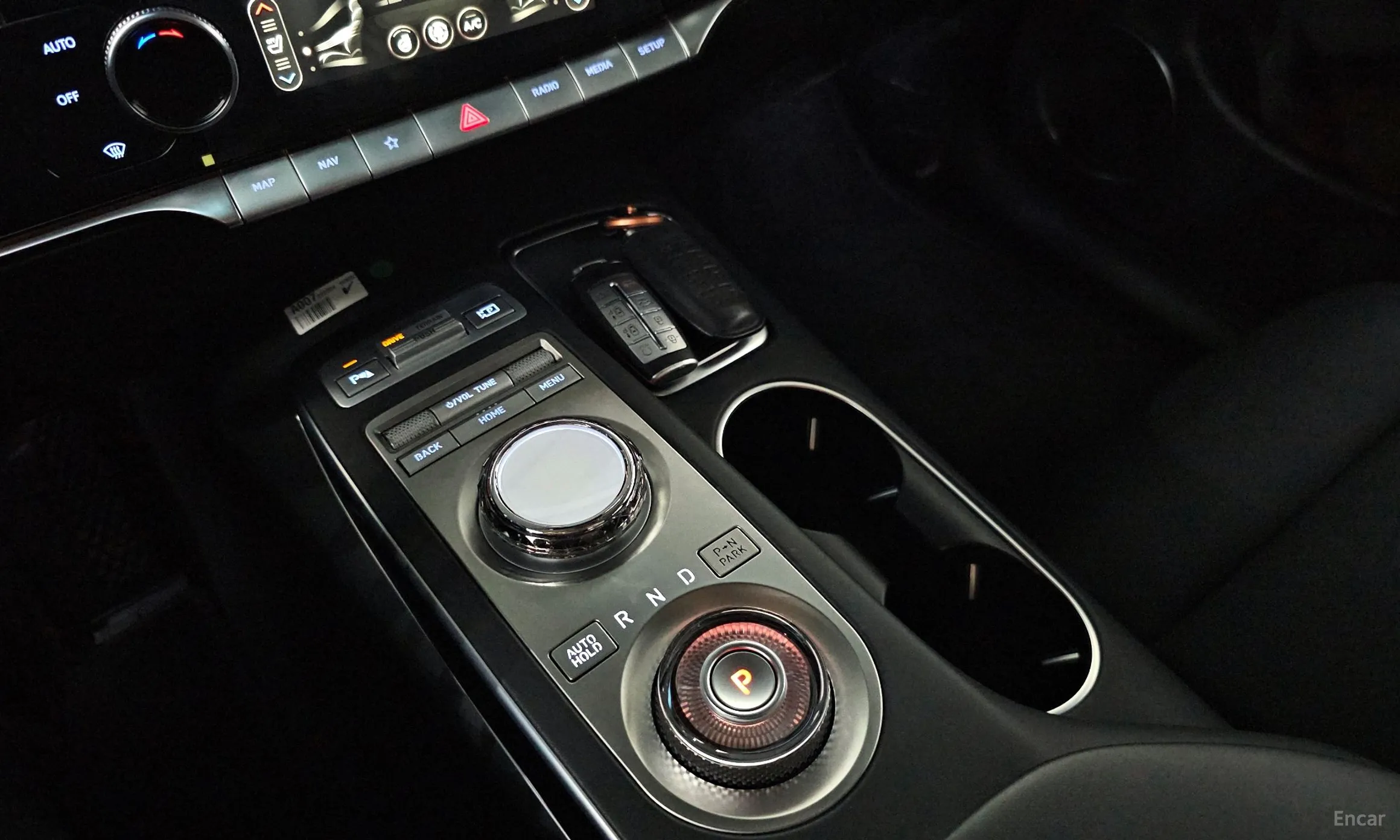 Genesis GV70 превью 9