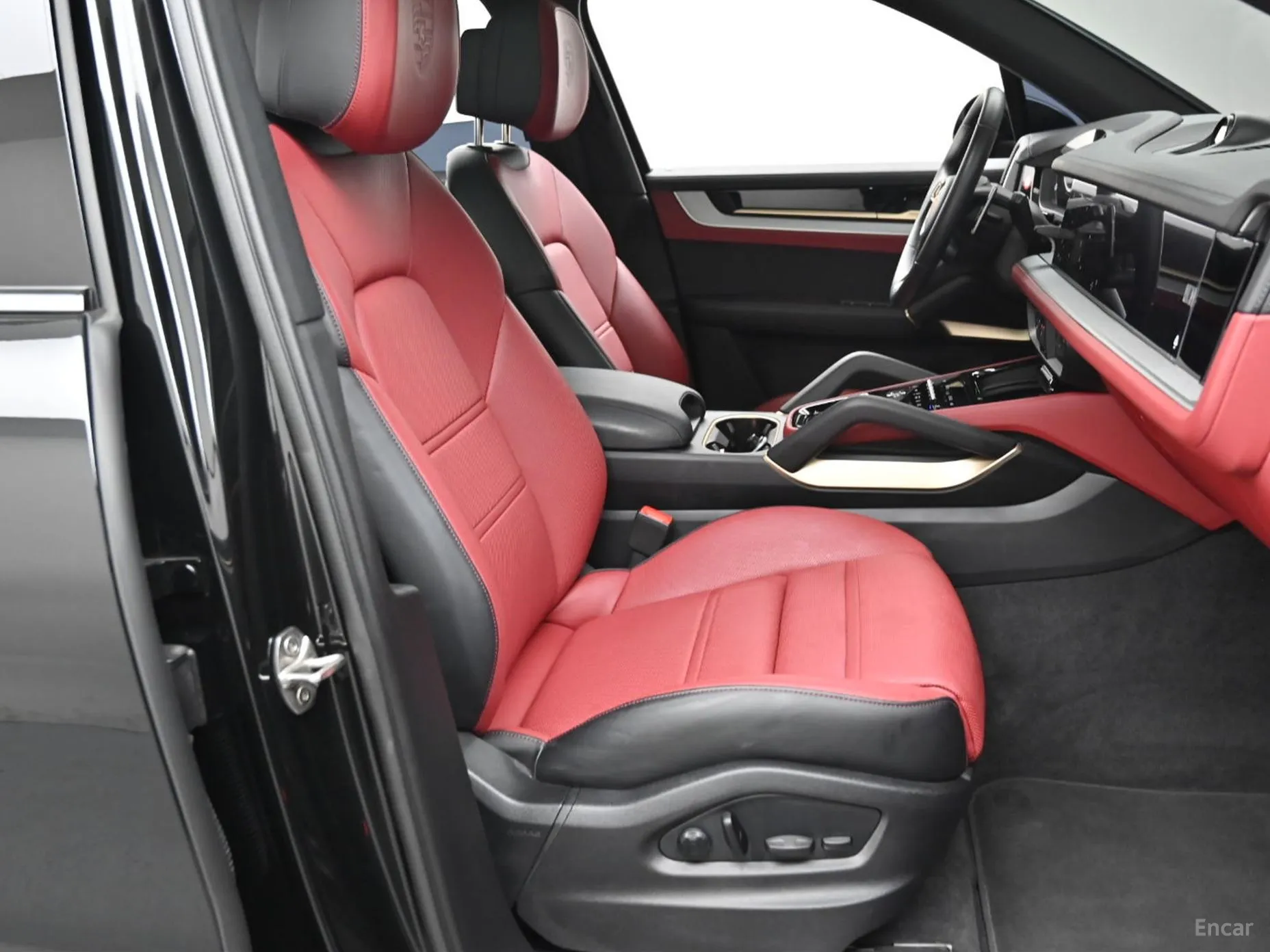 Porsche Cayenne (PO536) превью 10