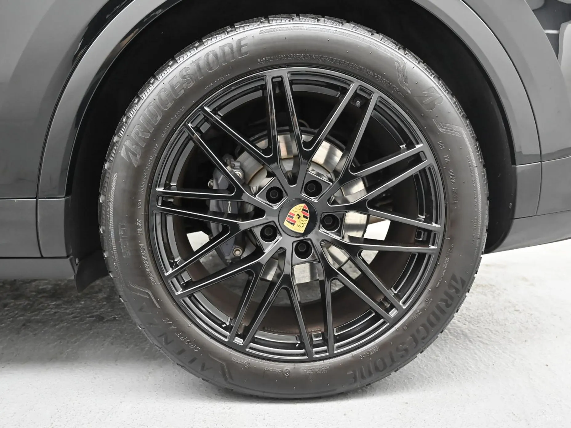 Porsche Cayenne (PO536) превью 5