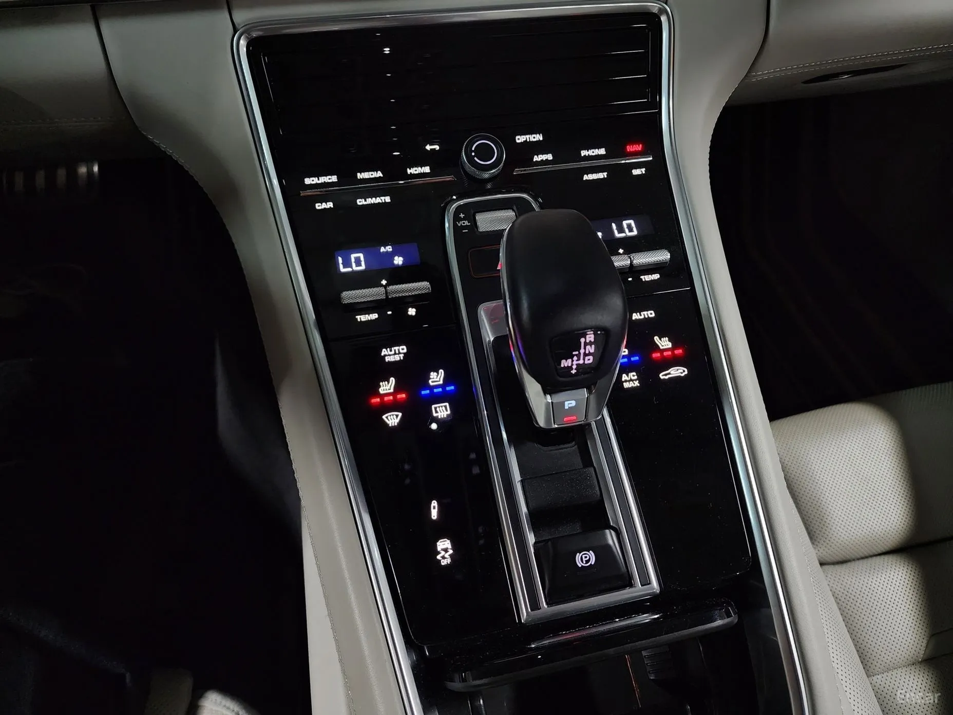 Porsche Panamera (971) превью 8