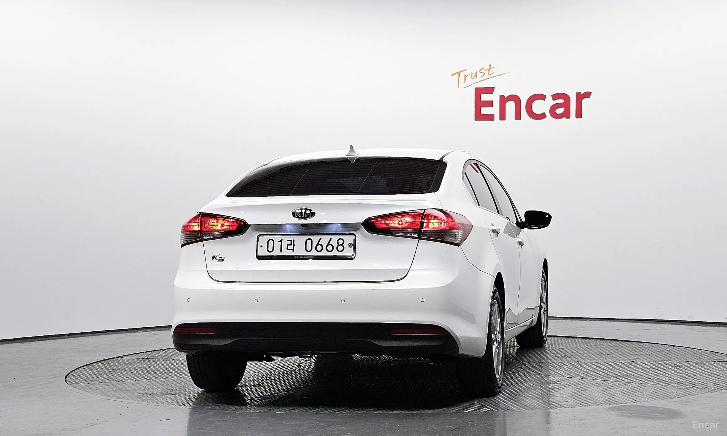 Kia K3 превью 4