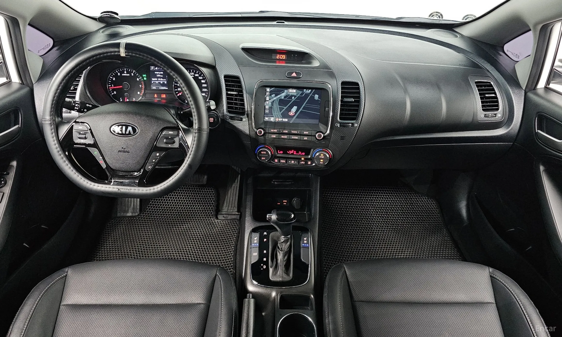 Kia K3 превью 7