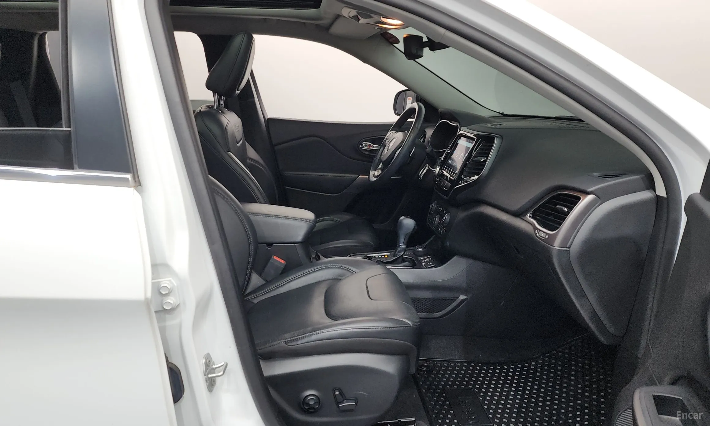 Jeep Cherokee (KL) превью 11