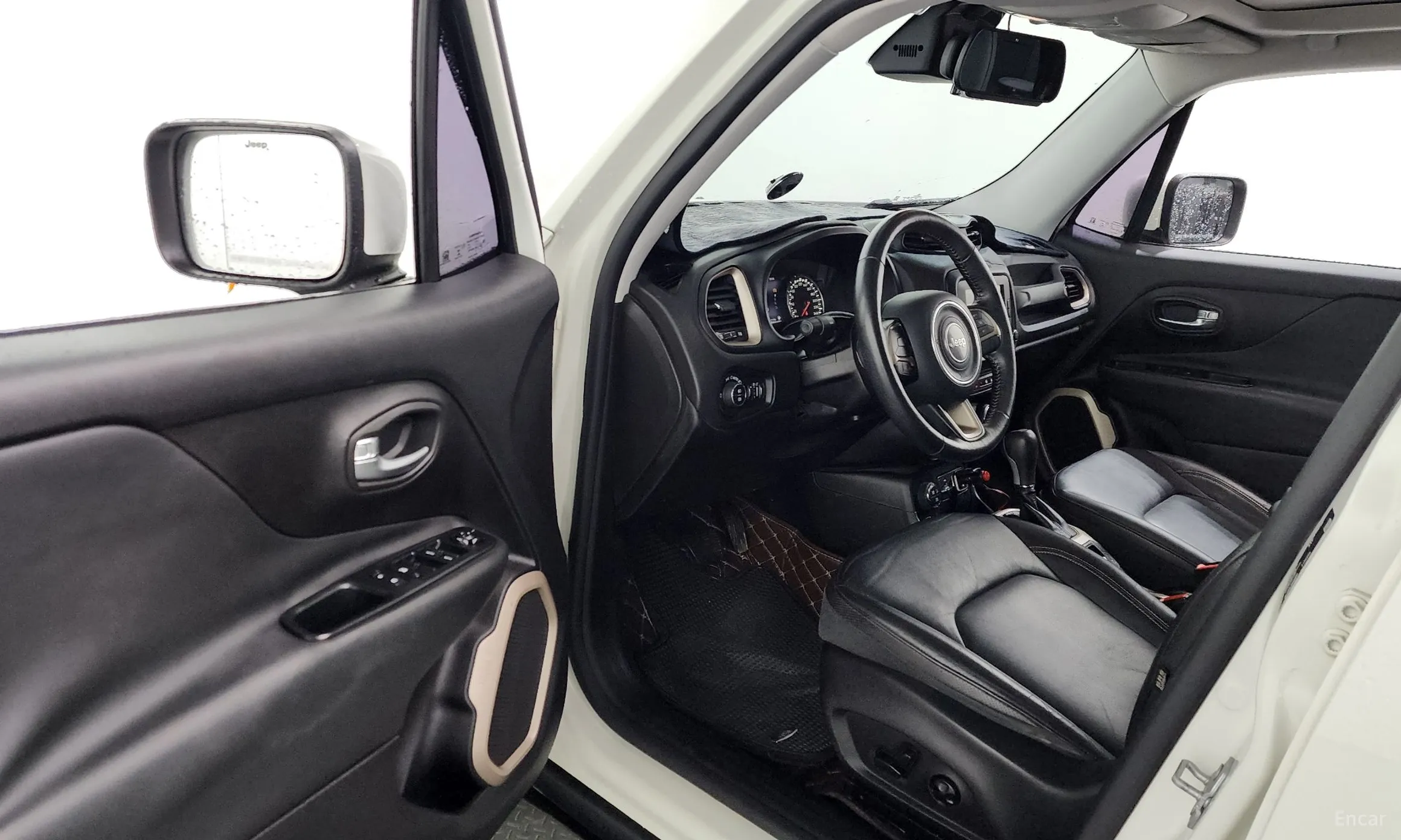 Jeep Renegade превью 10