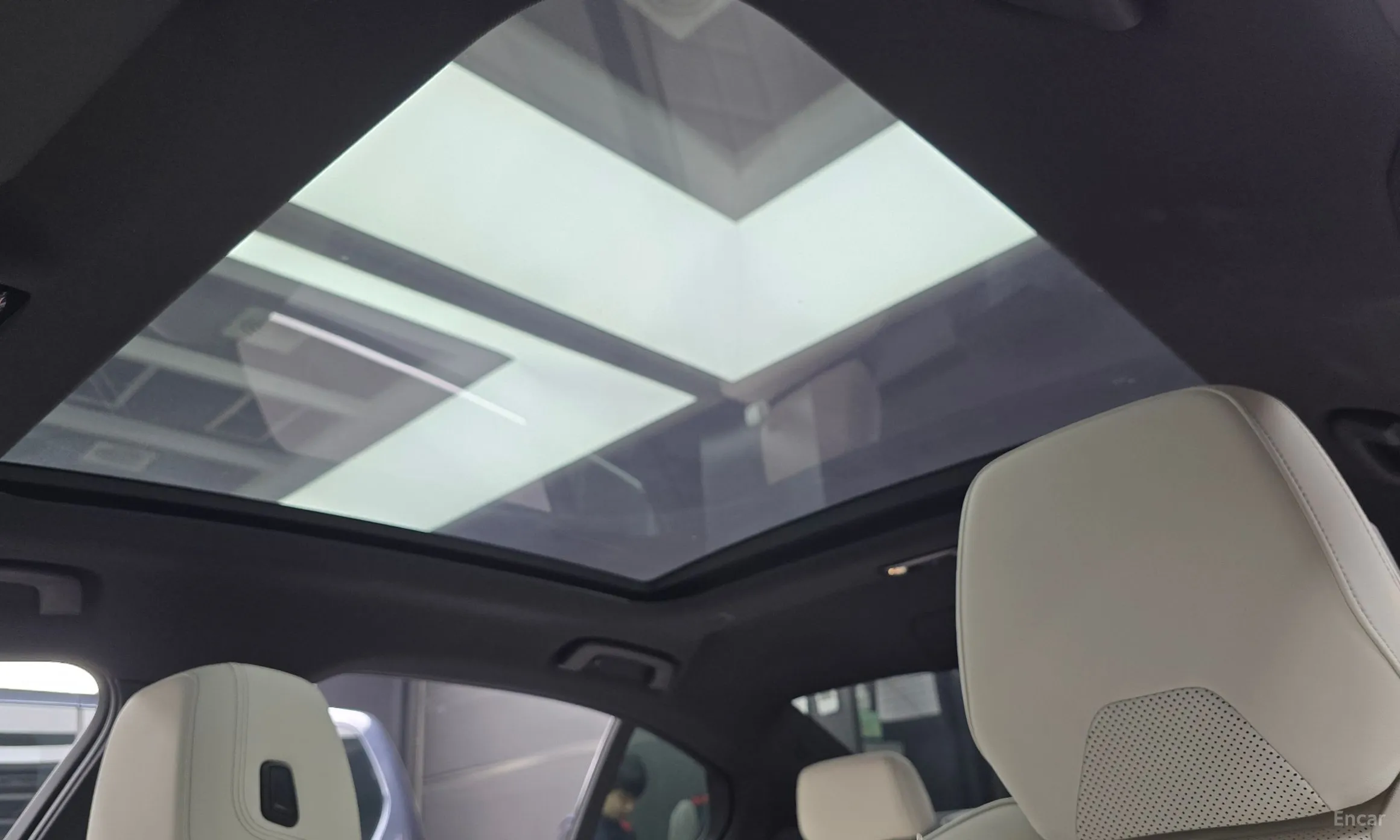 BMW 5 Series (G60) превью 17