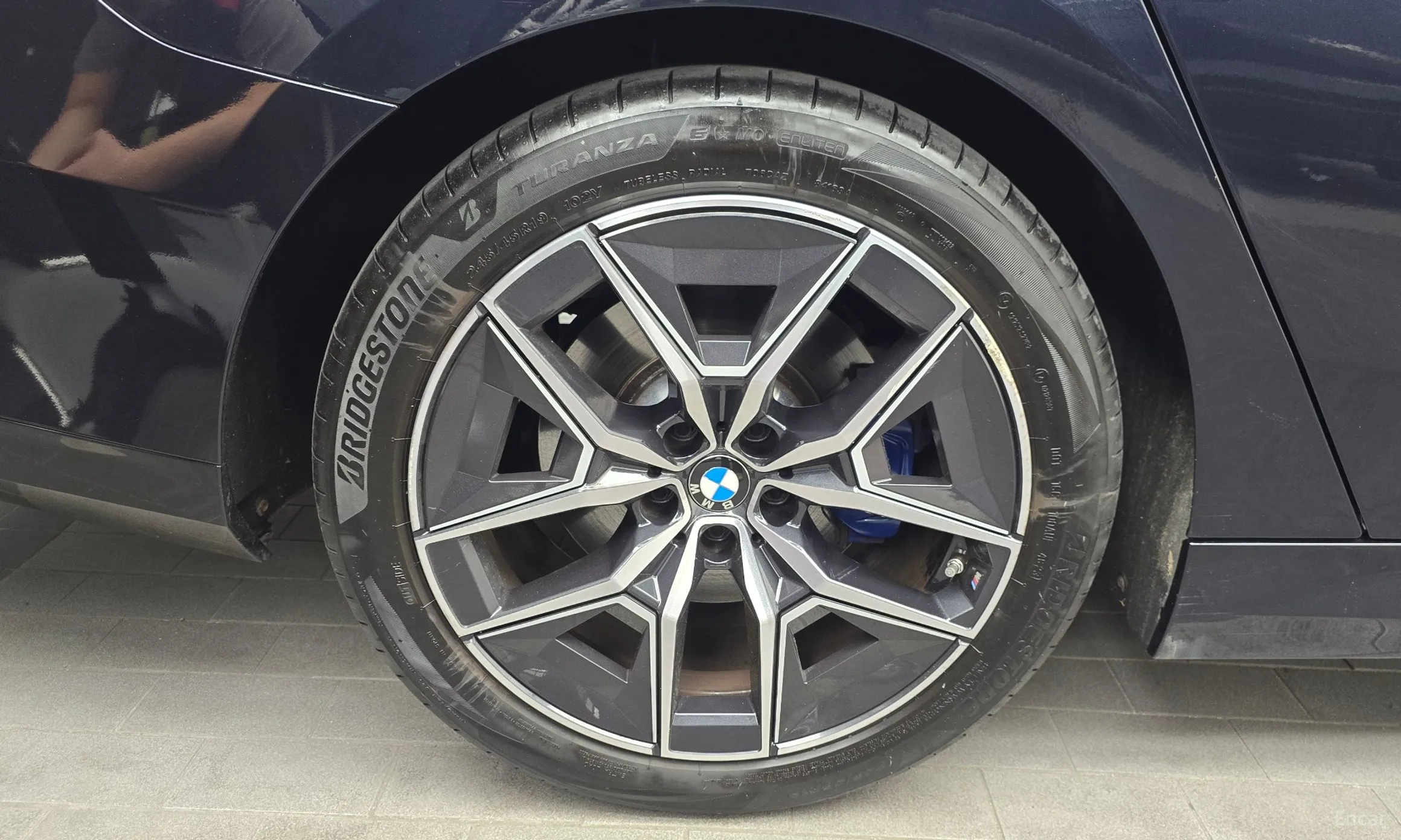 BMW 5 Series (G60) превью 5