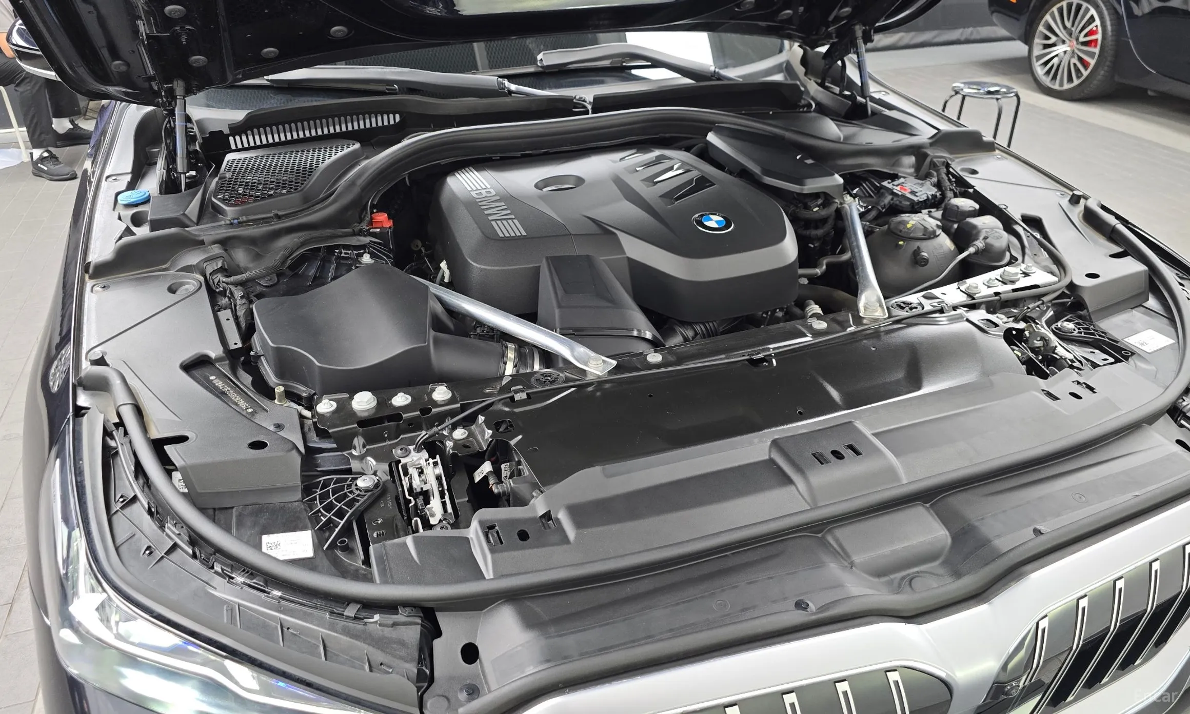 BMW 5 Series (G60) превью 6