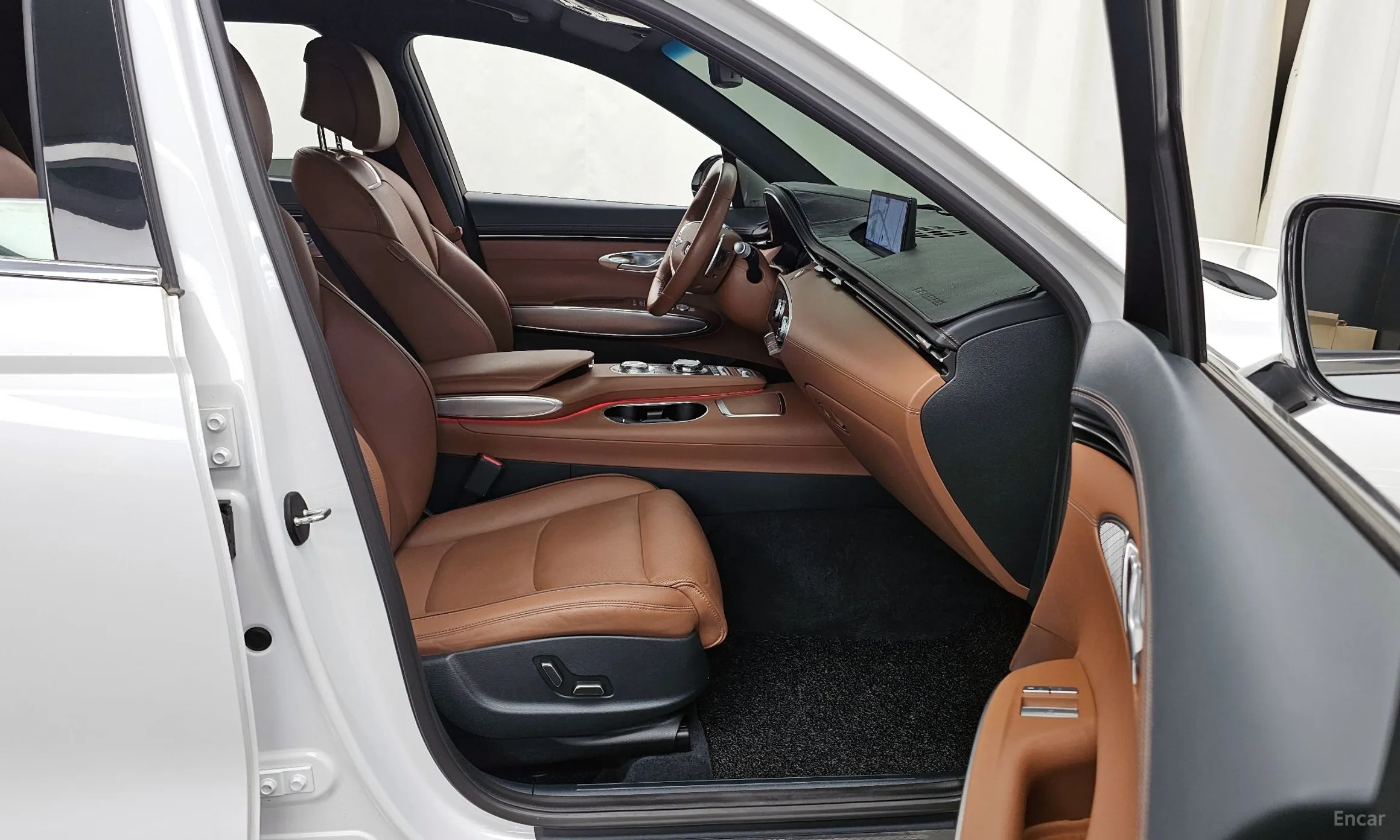 Genesis GV70 превью 11