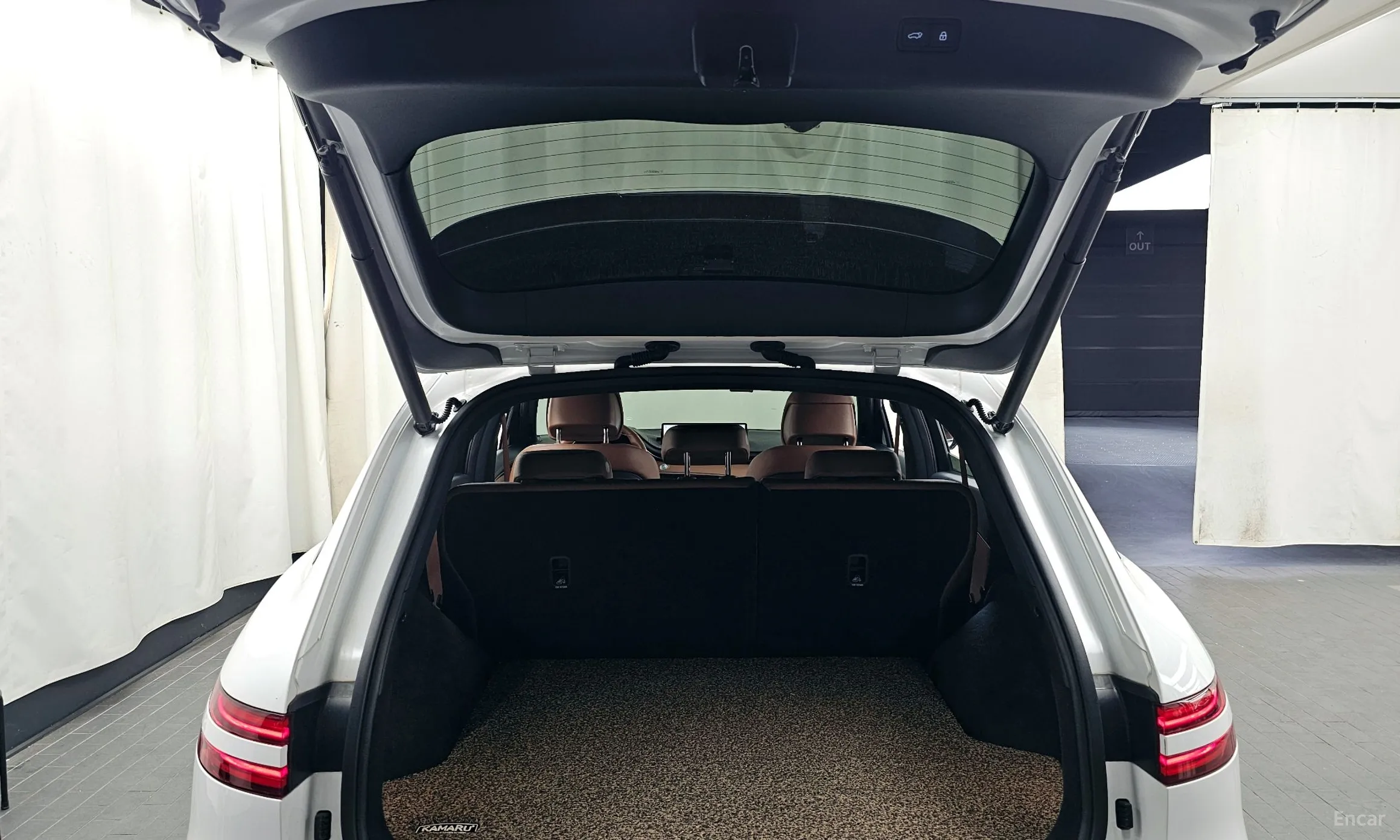Genesis GV70 превью 20