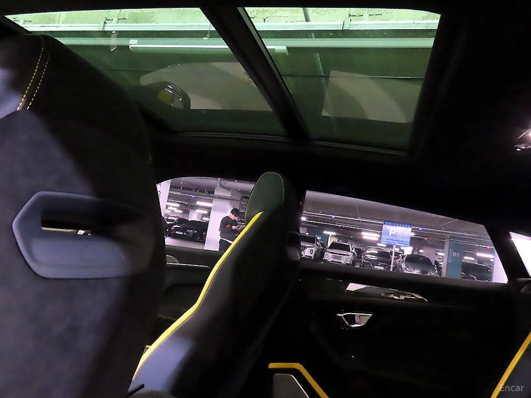 Lamborghini Urus превью 17