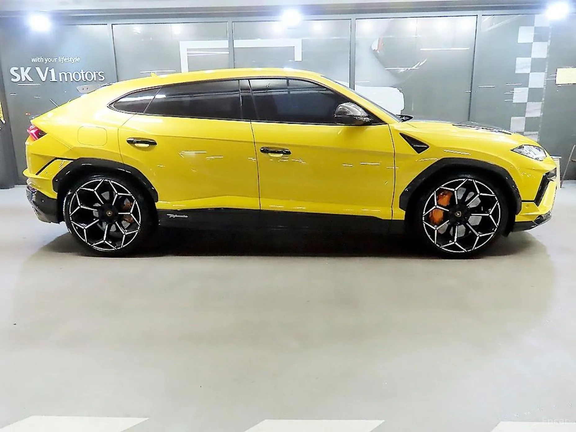 Lamborghini Urus превью 3