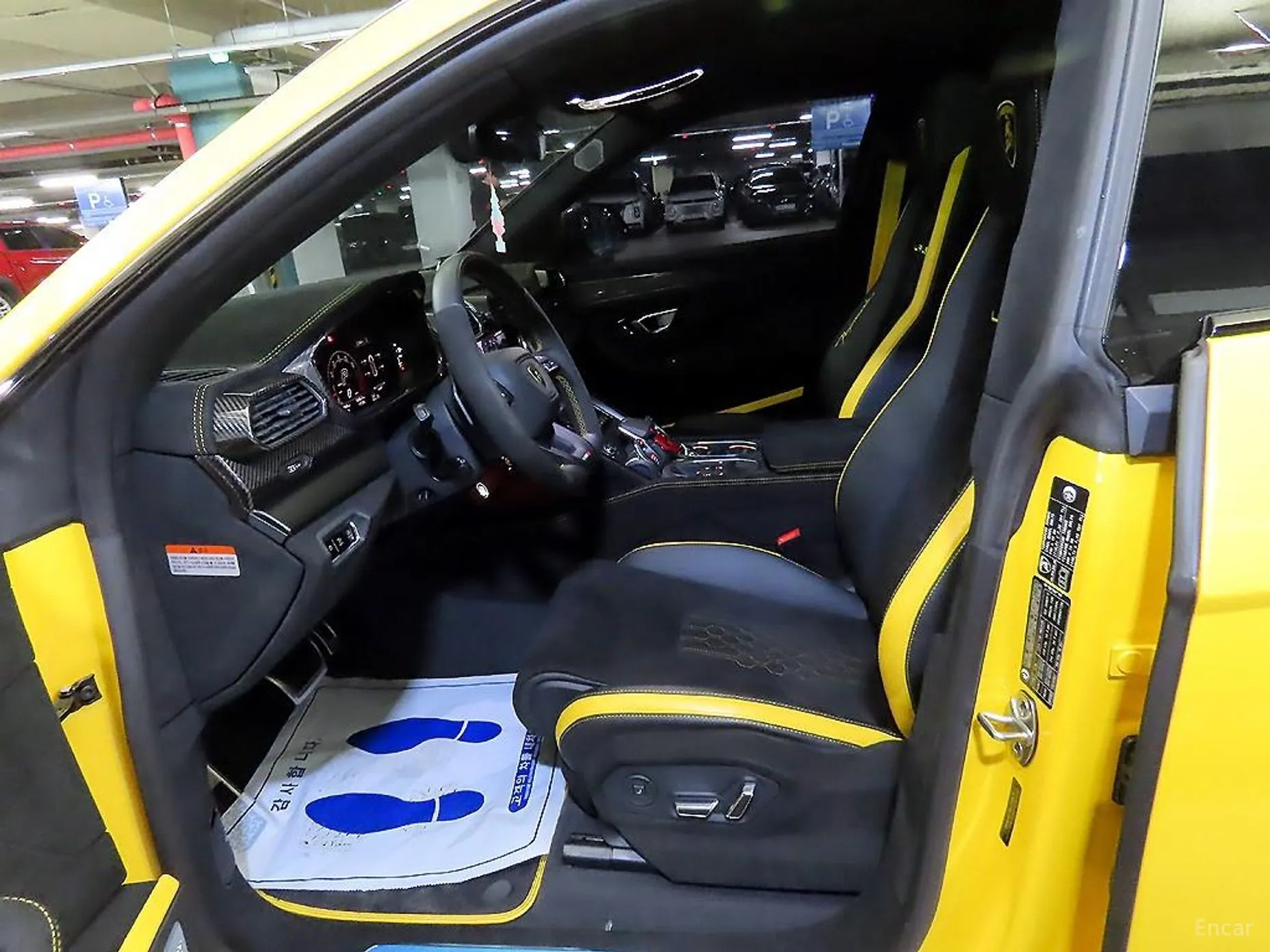 Lamborghini Urus превью 6