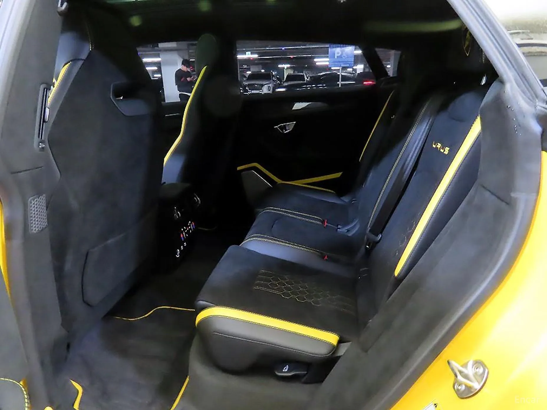 Lamborghini Urus превью 7