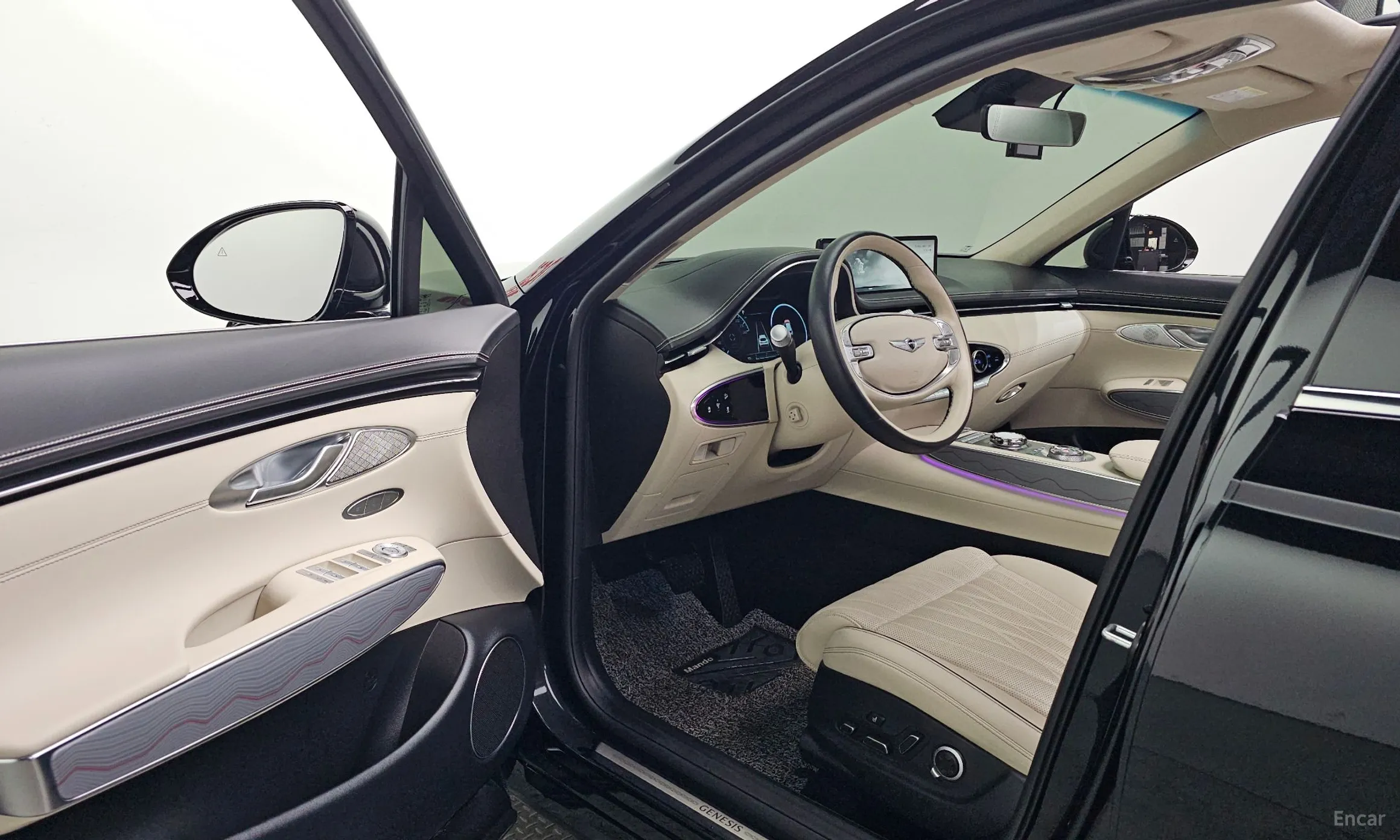 Genesis GV70 превью 10