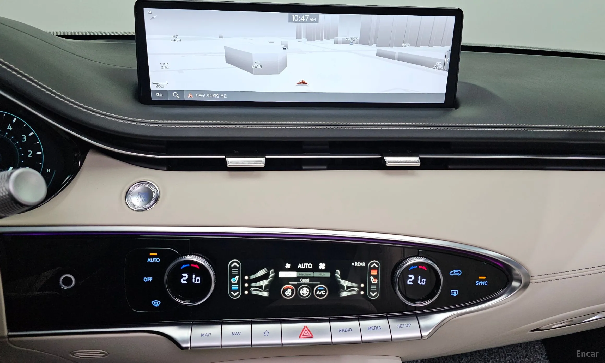 Genesis GV70 превью 14
