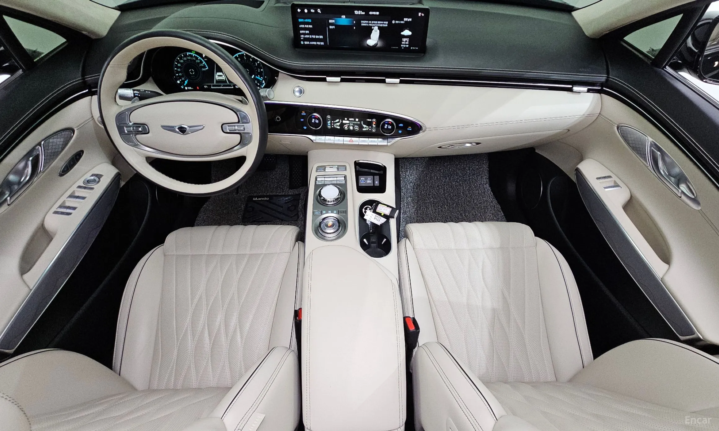 Genesis GV70 превью 7