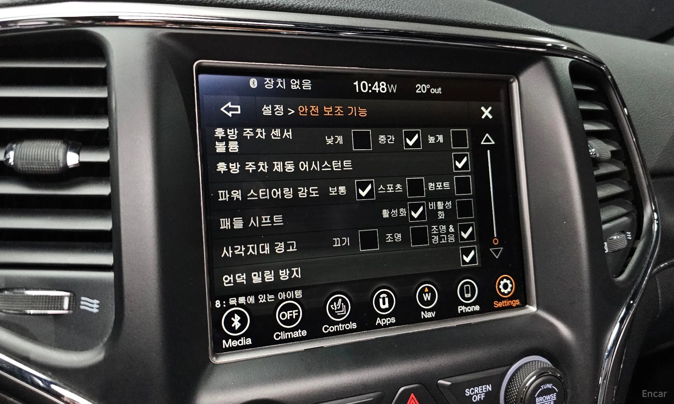 Jeep Grand Cherokee превью 18
