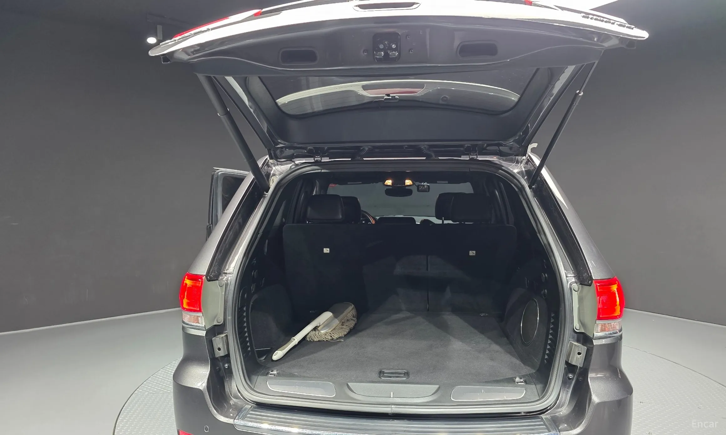 Jeep Grand Cherokee превью 19