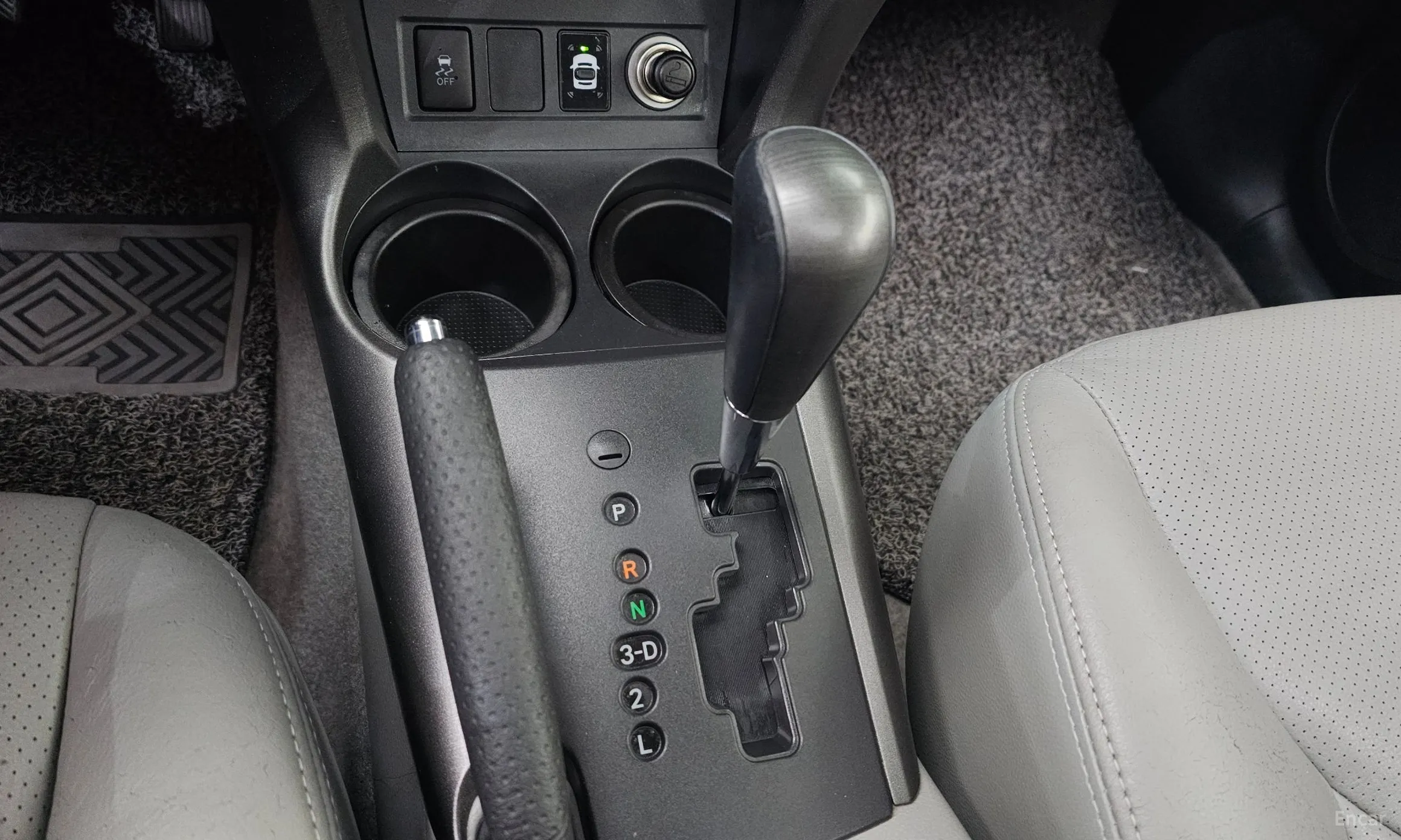 Toyota RAV4 превью 9
