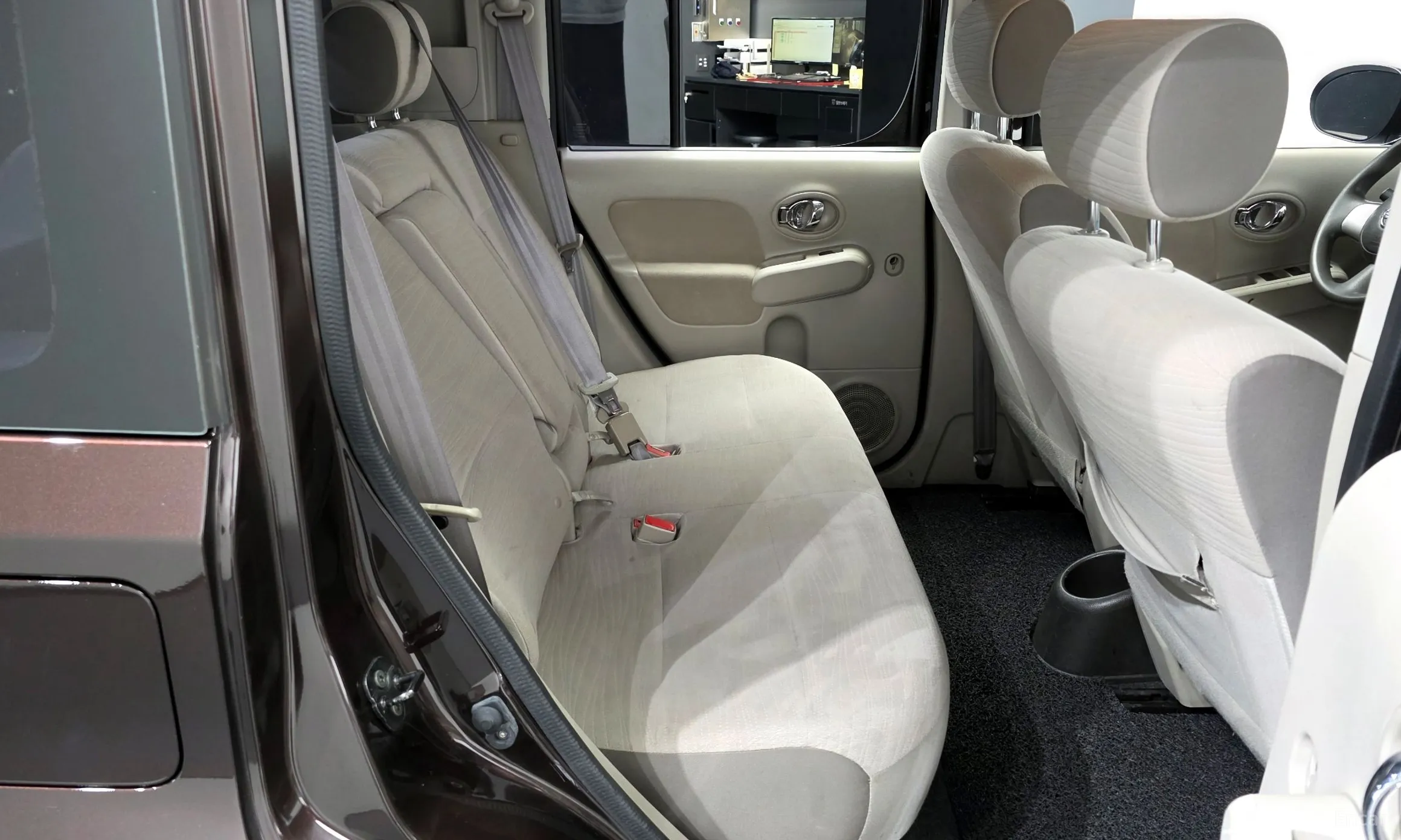 Nissan Cube превью 12