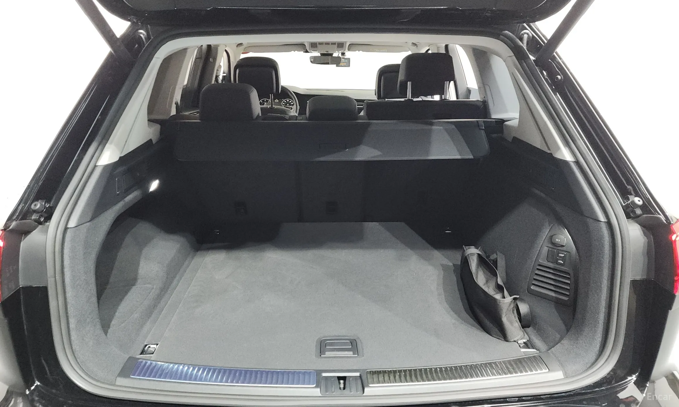 Volkswagen Touareg 3rd Generation превью 20