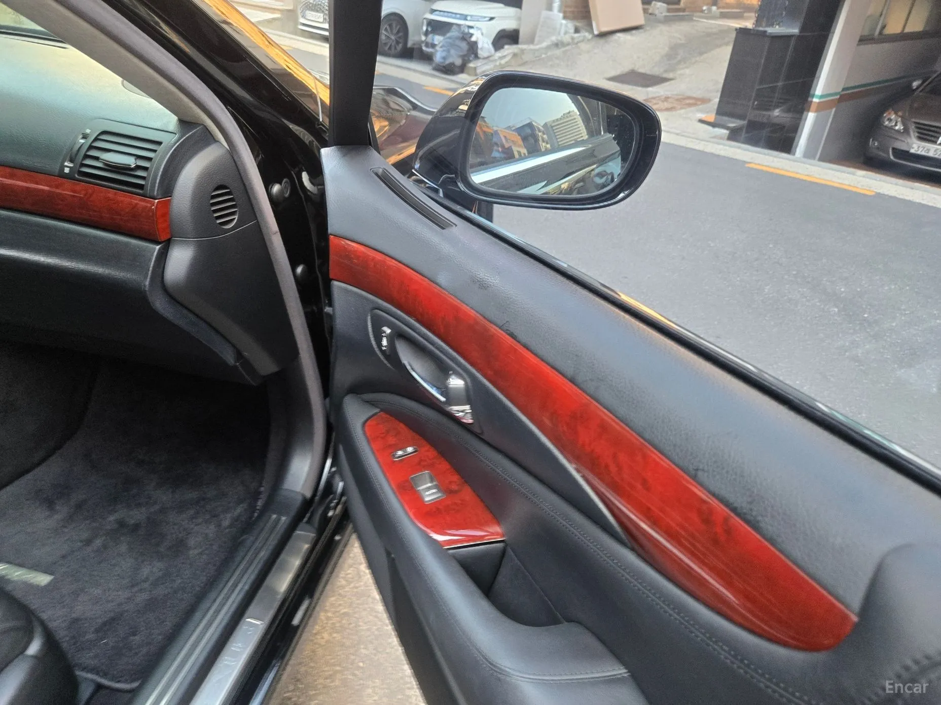 Lexus LS460 превью 14