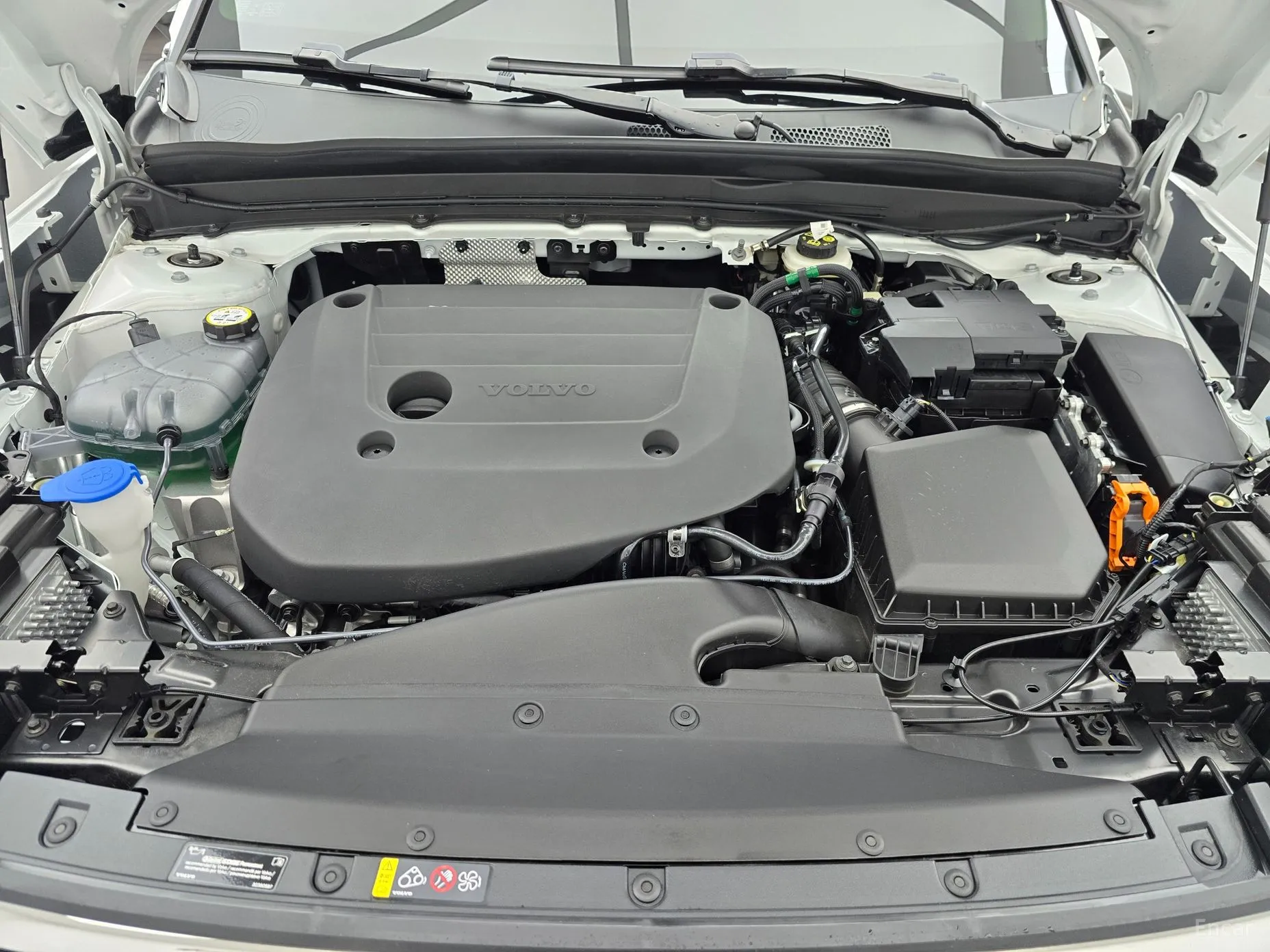 Volvo XC40 превью 6