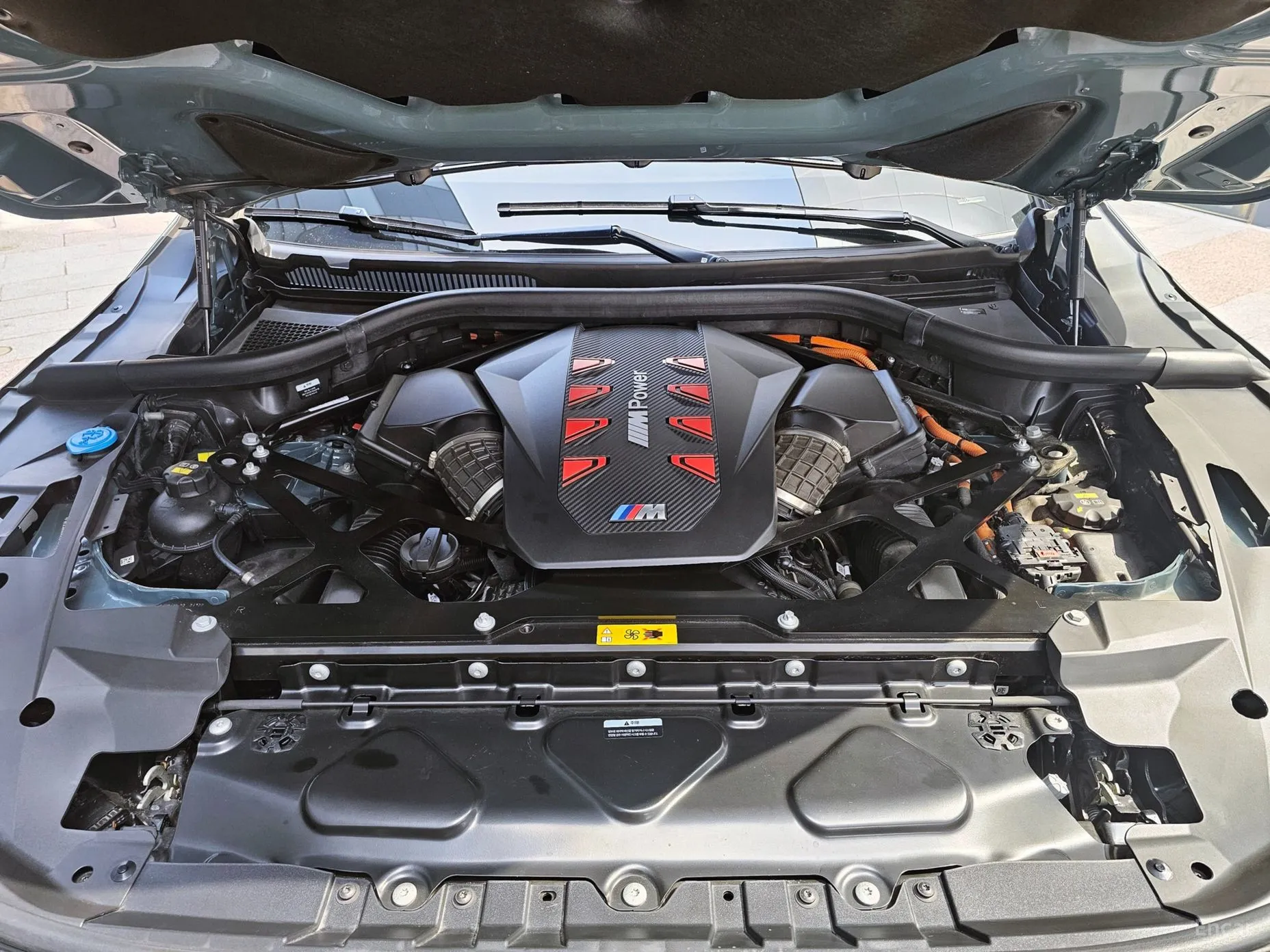BMW XM (G09) превью 19
