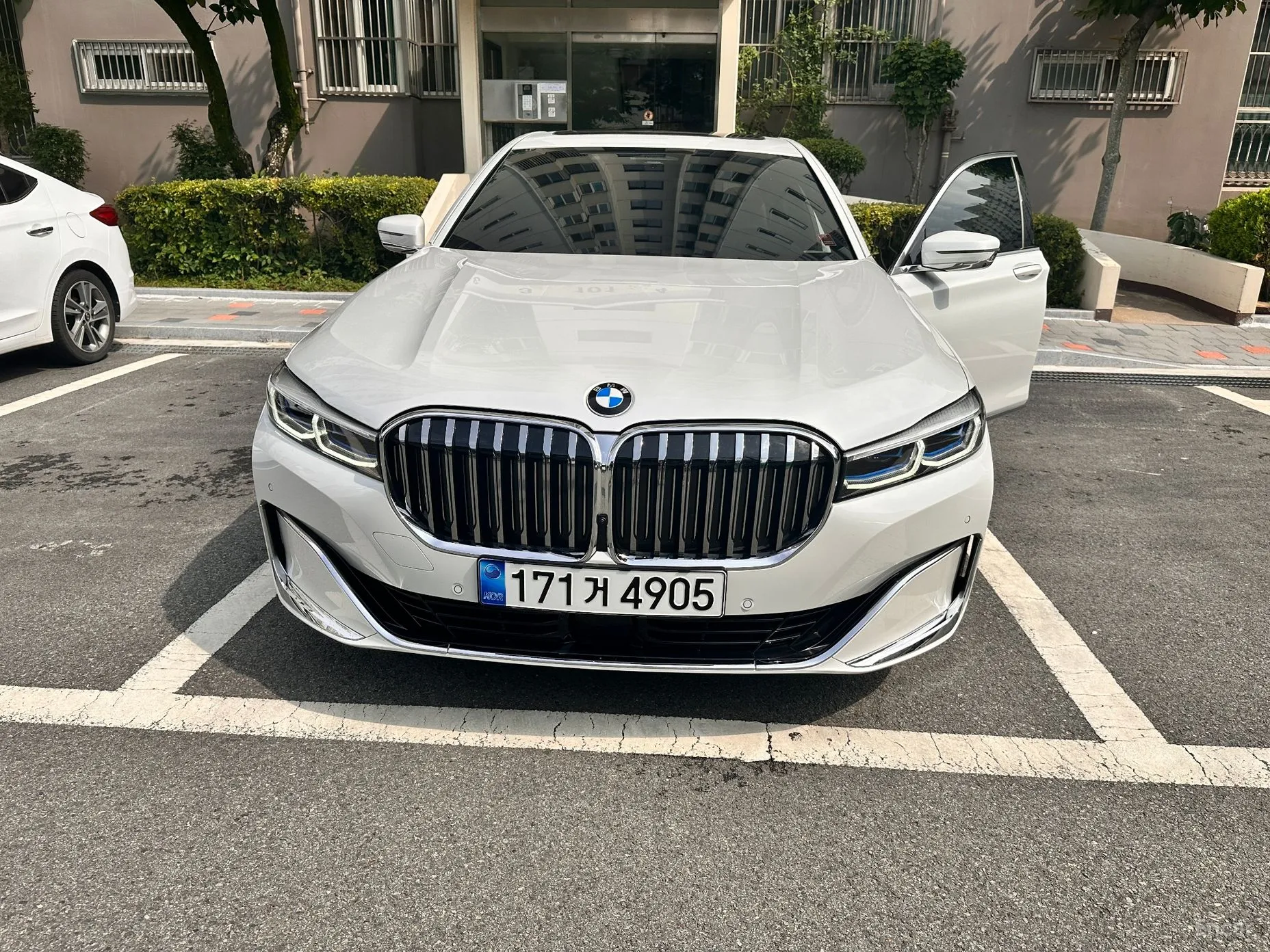 BMW 7 Series (G11)