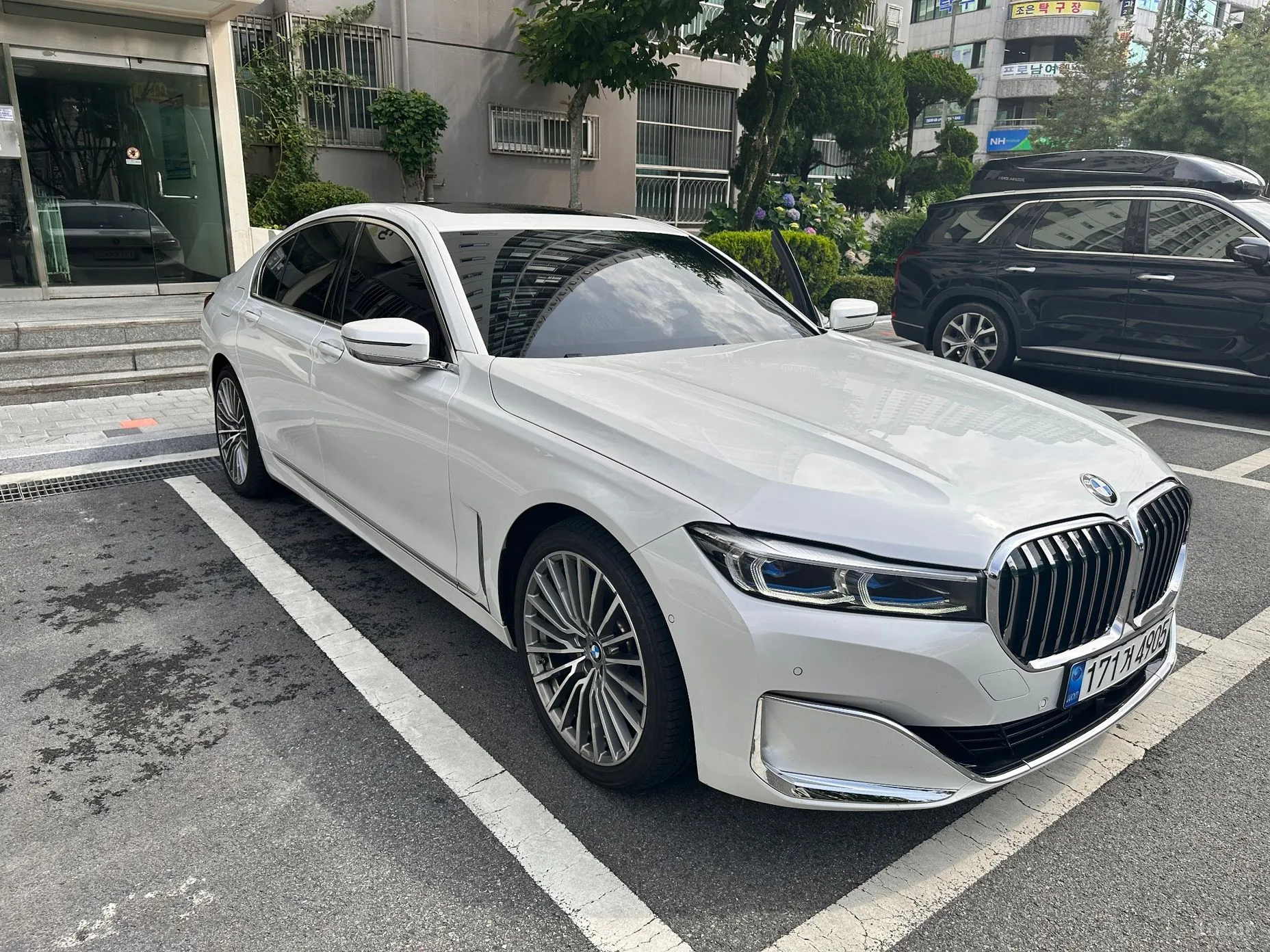 BMW 7 Series (G11)