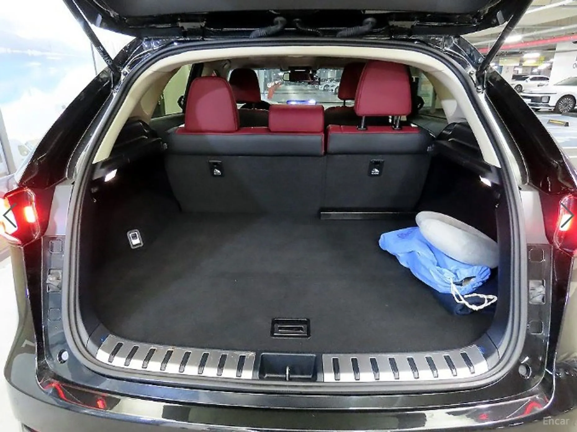 Lexus NX300 превью 17