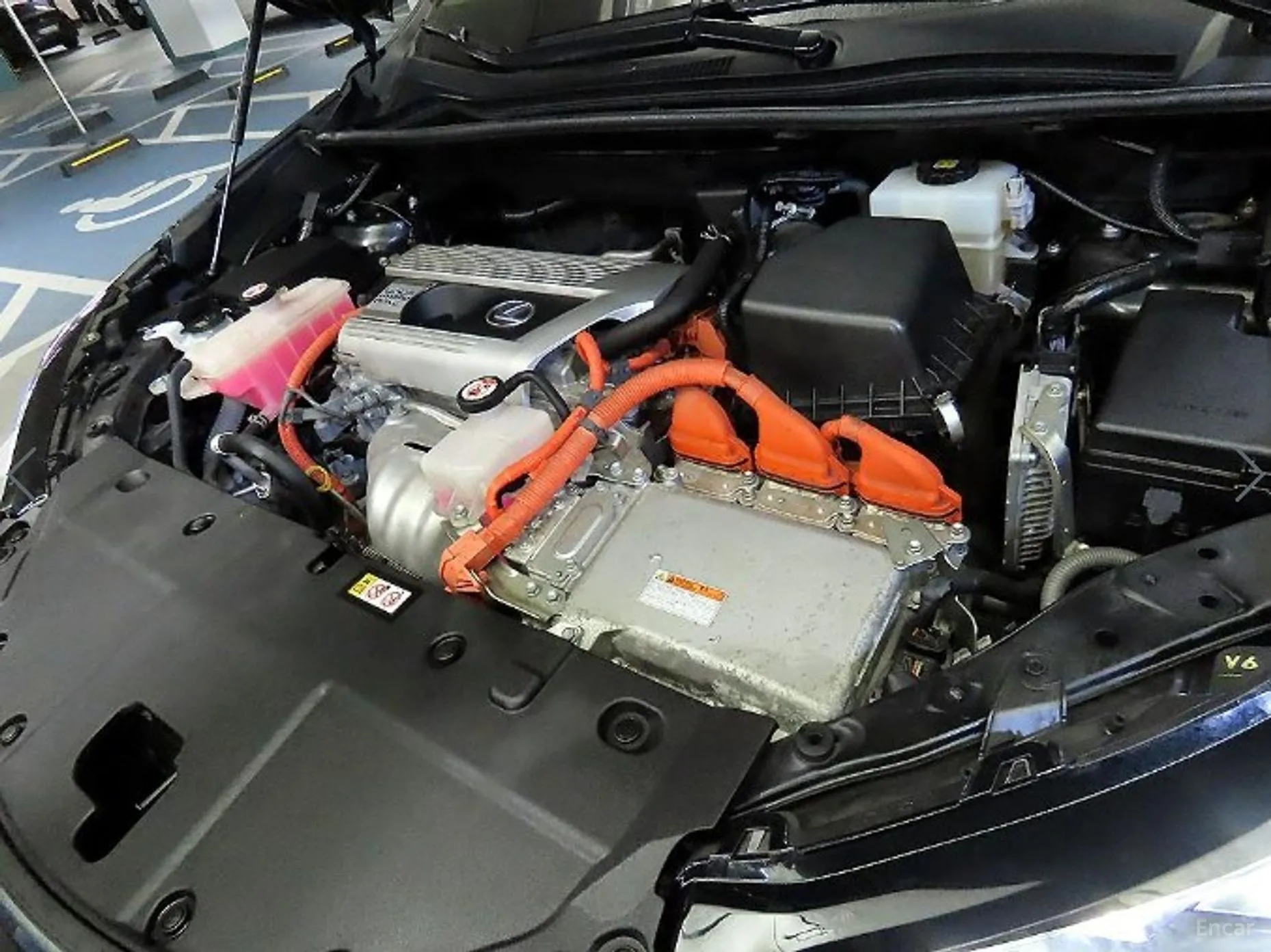 Lexus NX300 превью 19