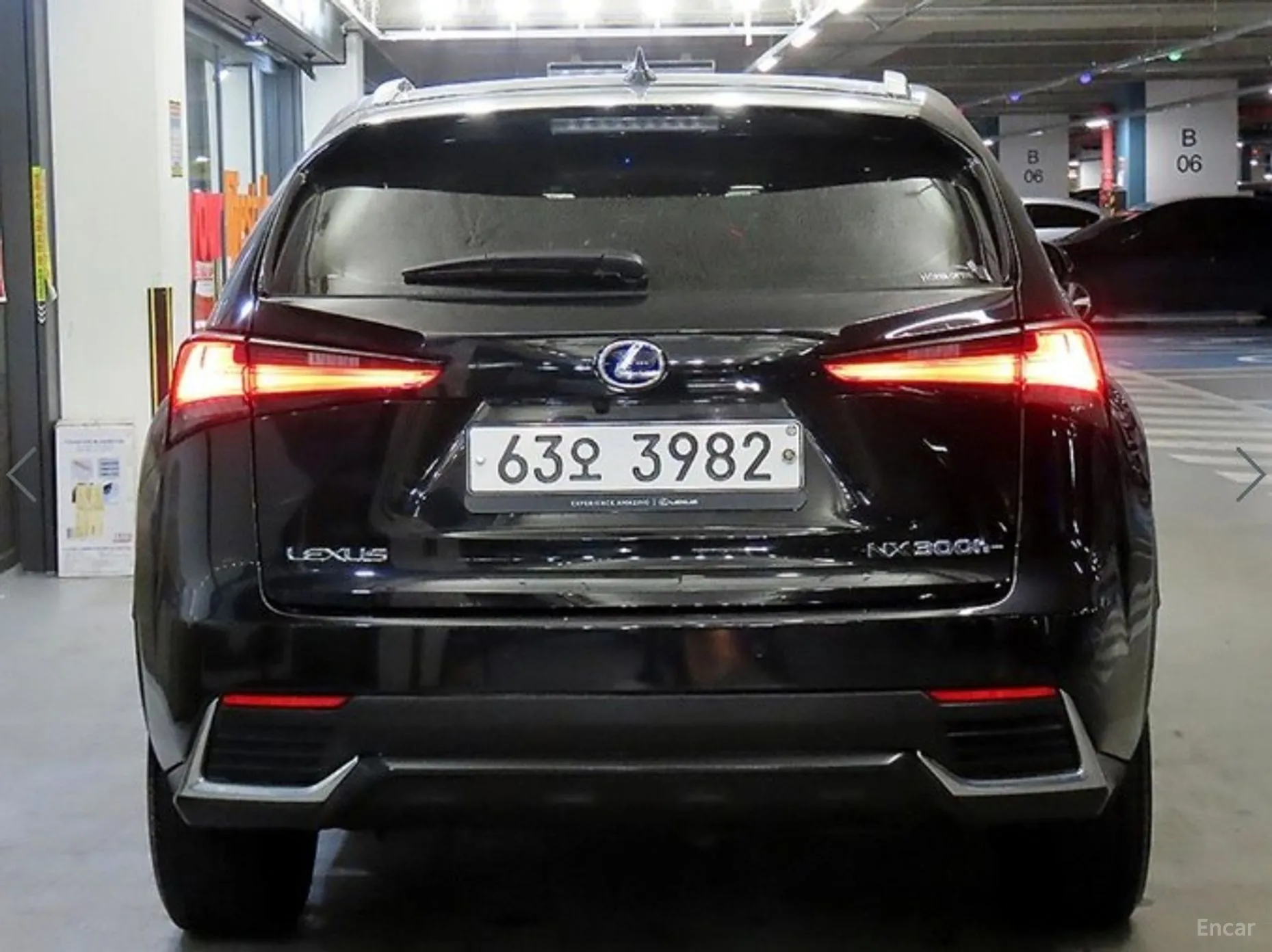 Lexus NX300 превью 5