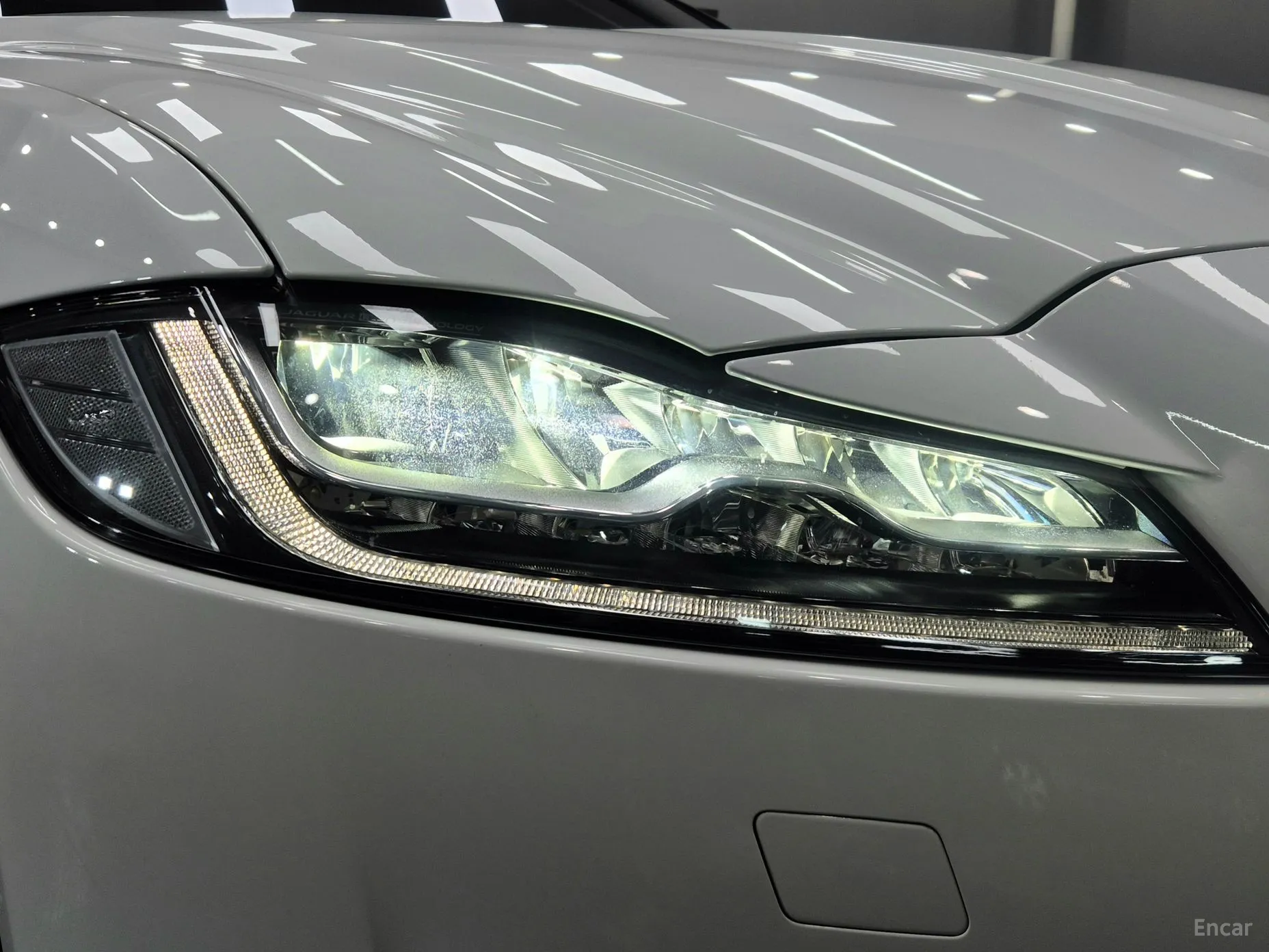 Jaguar XF (x260) превью 14